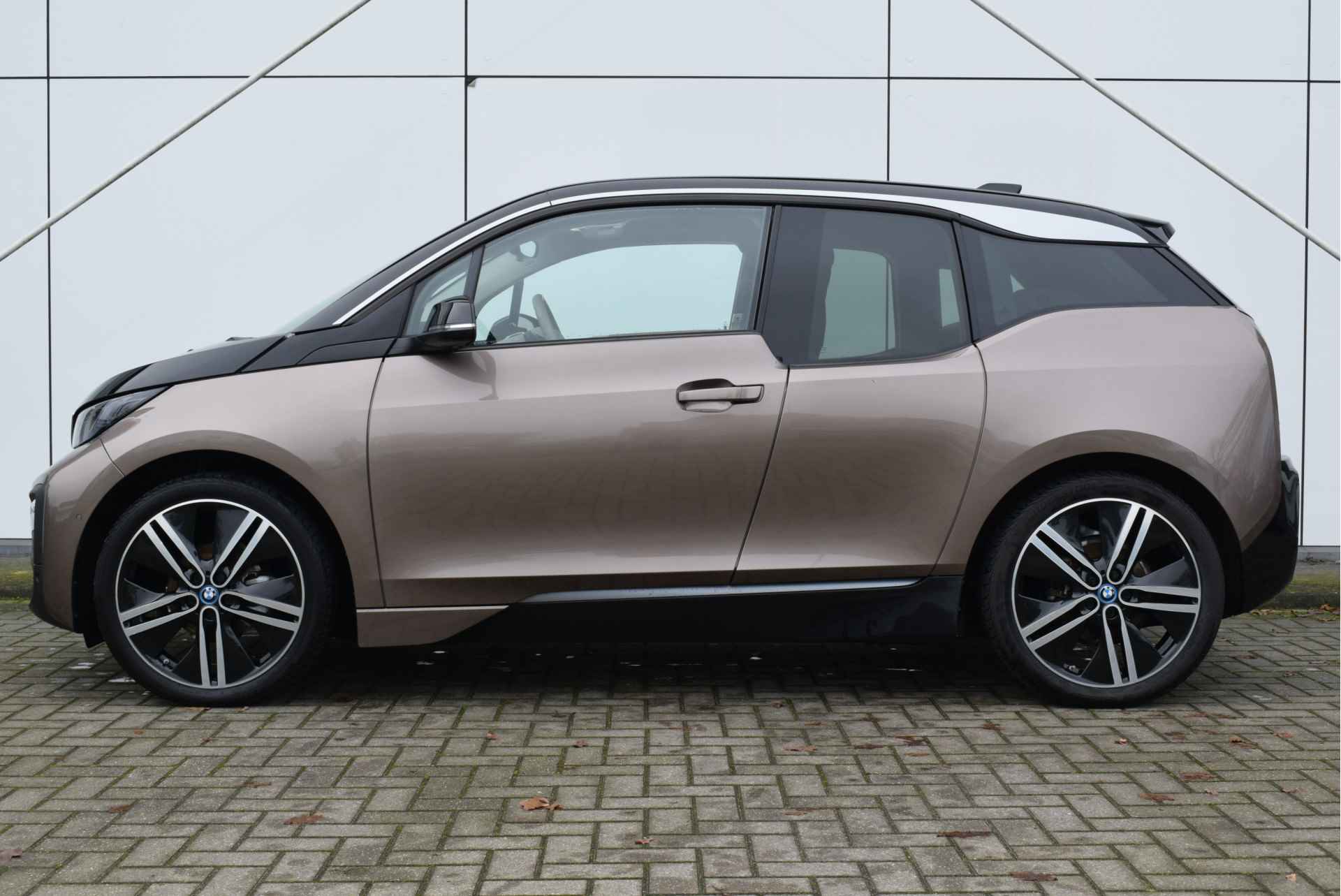 BMW i3 Executive / Achteruitrijcamera / Comfort Access / Navigatie Professional / Park Assistant / Stoelverwarming - 3/23