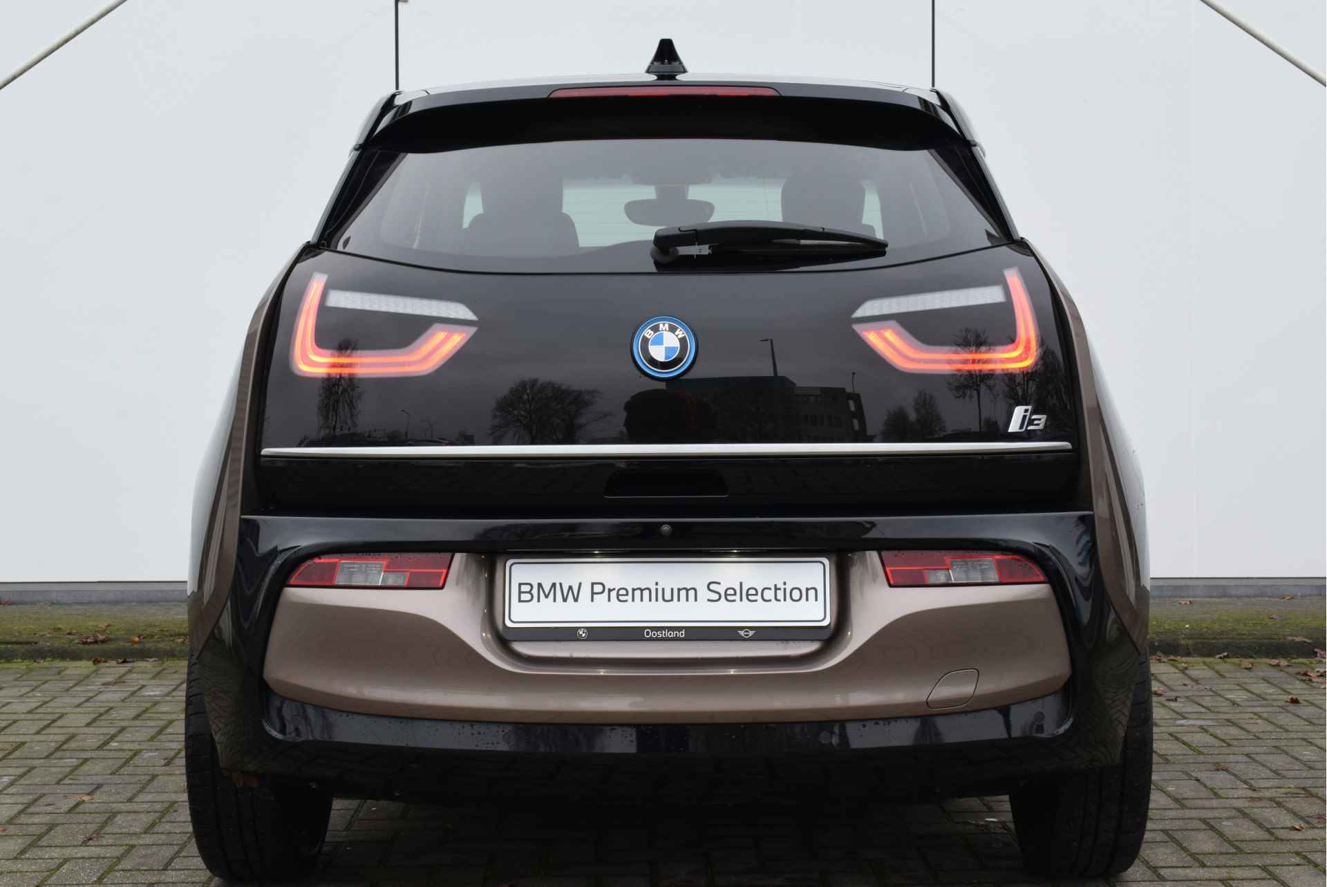 BMW i3 Executive / Achteruitrijcamera / Comfort Access / Navigatie Professional / Park Assistant / Stoelverwarming - 9/23