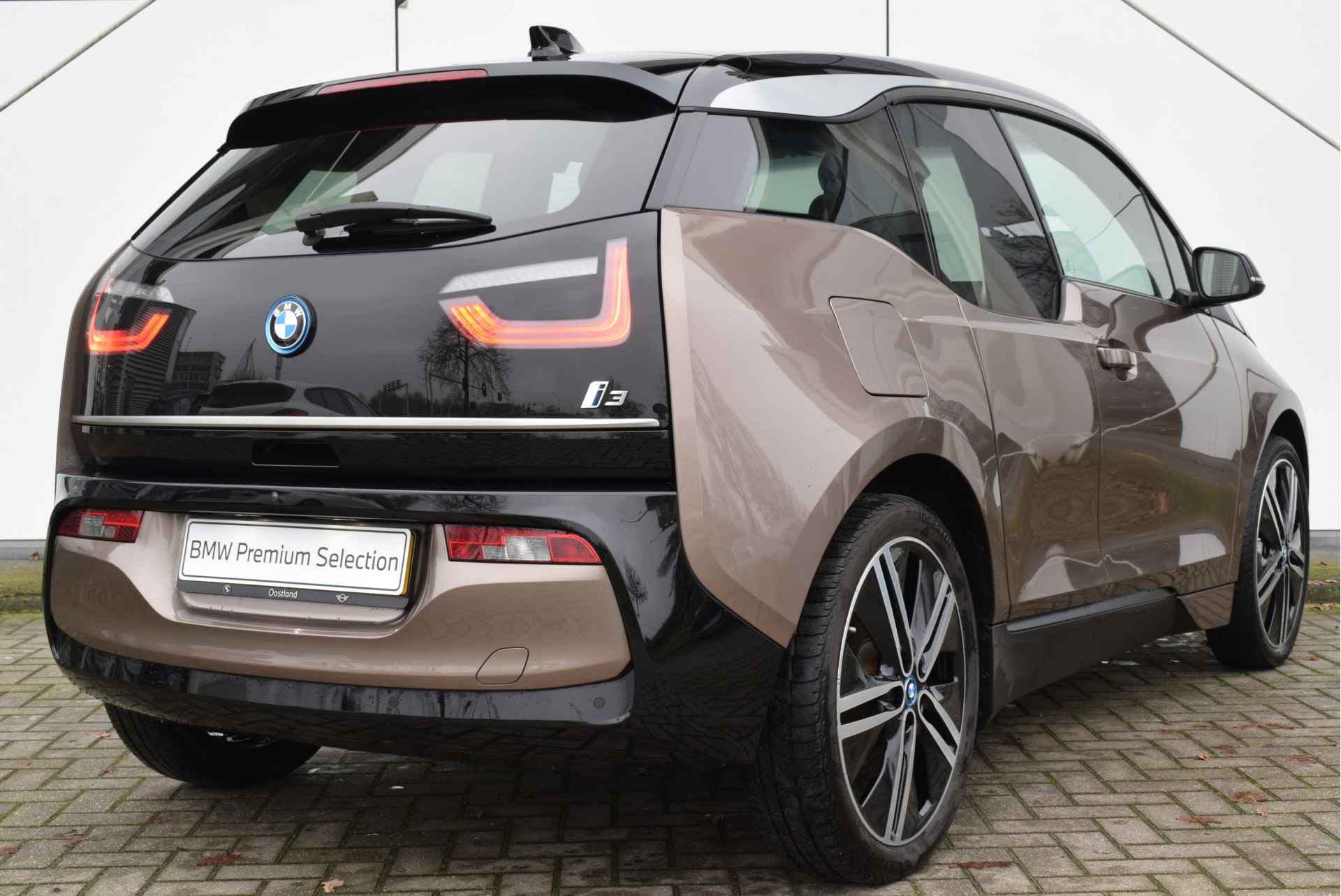 BMW i3 Executive / Achteruitrijcamera / Comfort Access / Navigatie Professional / Park Assistant / Stoelverwarming - 10/23