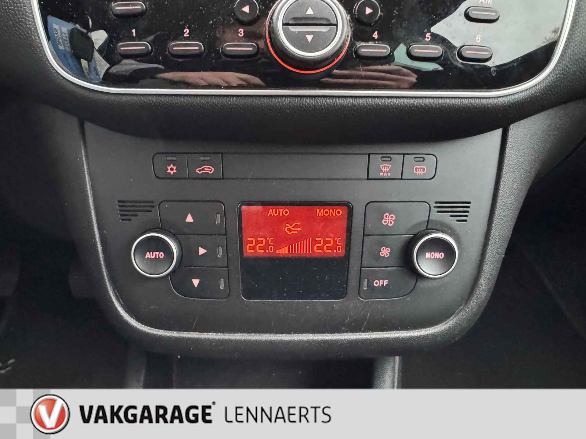 Fiat Punto Evo 0.9 TwinAir Lounge 100PK (RIJKLAARPRIJS) - 21/24