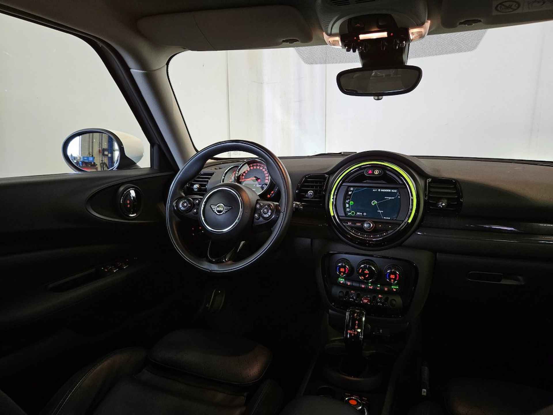 MINI Clubman 1.5 Cooper Business Edition / Full LED / Leder / NL Auto - 19/45