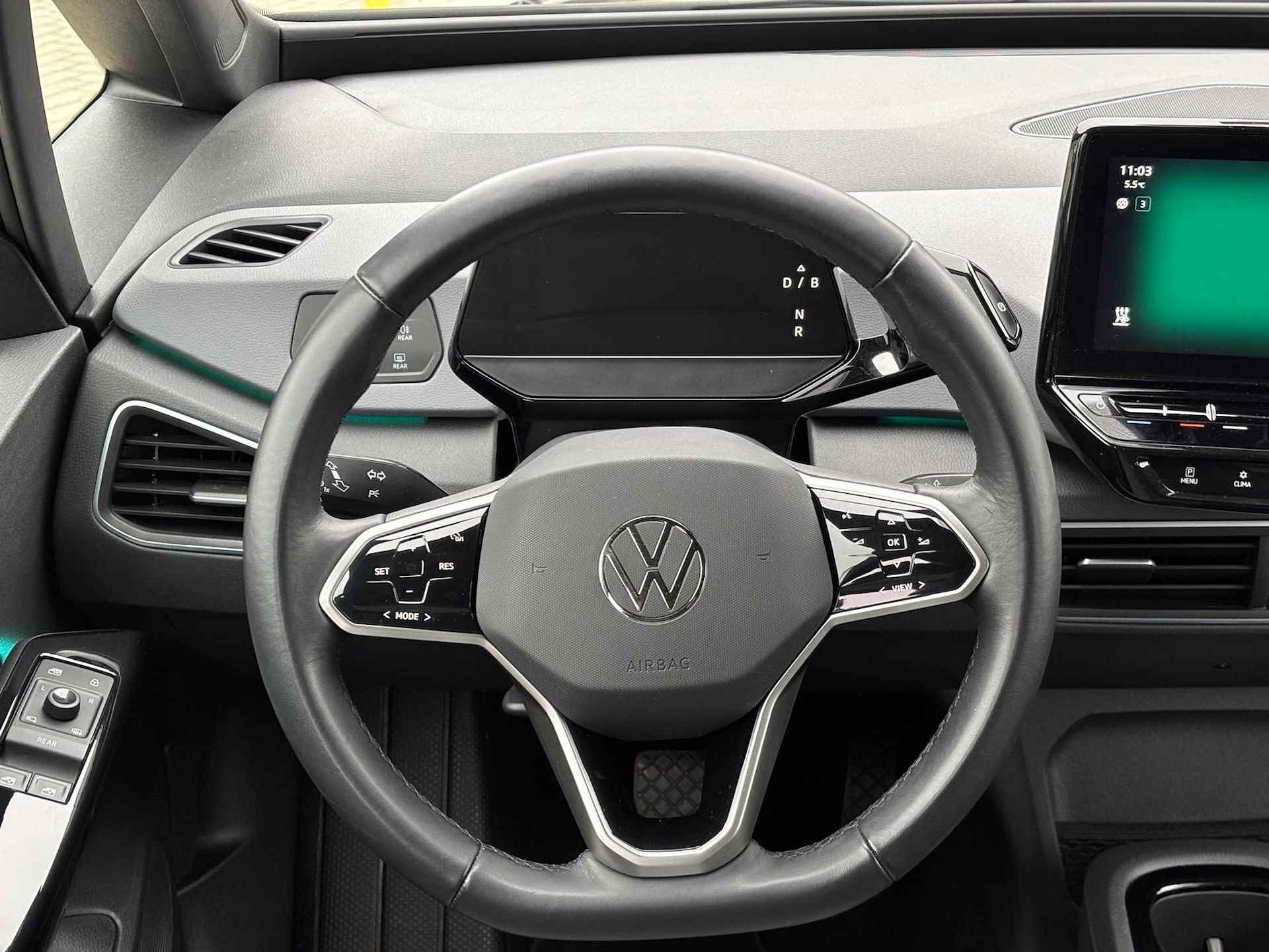 Volkswagen ID.3 Pure 45 kWh 18'' LMV / Digitale Cockpit / Stoel & Stuur Verwarming / LED P4 - 15/28