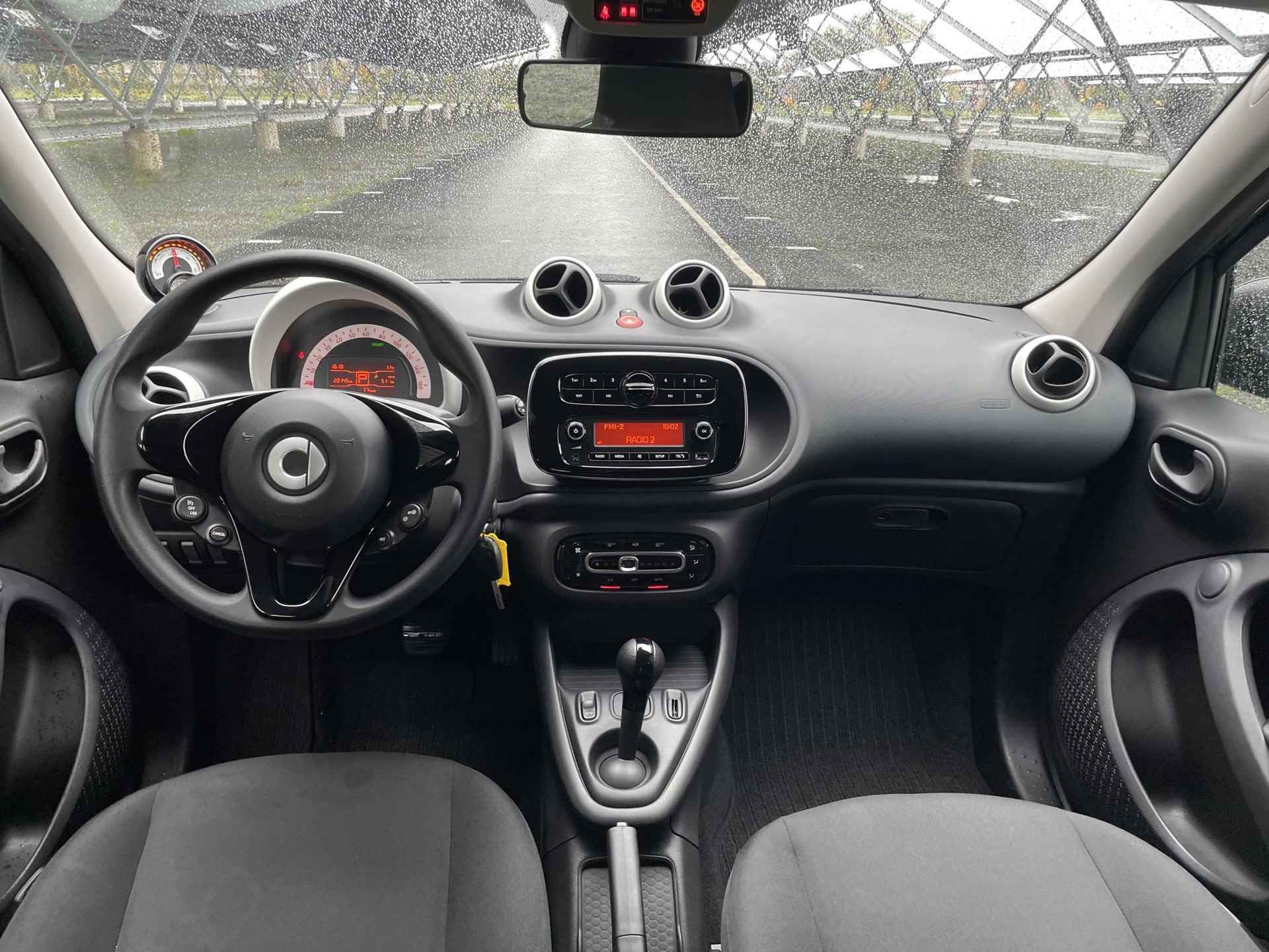 Smart Forfour EQ Comfort 18 kWh | Stoelverwarming | Cruise/climate control | Airco | Radio | - 14/31