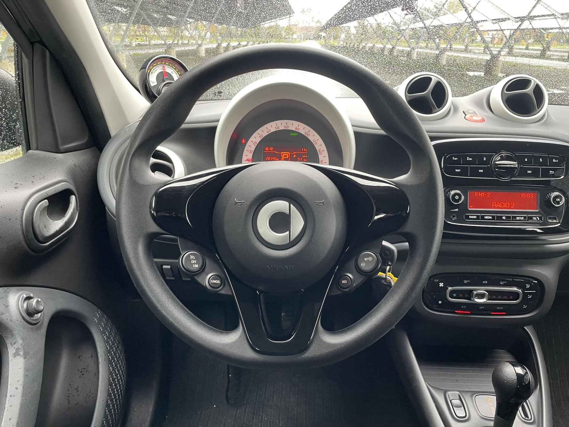 Smart Forfour EQ Comfort 18 kWh | Stoelverwarming | Cruise/climate control | Airco | Radio | - 15/31
