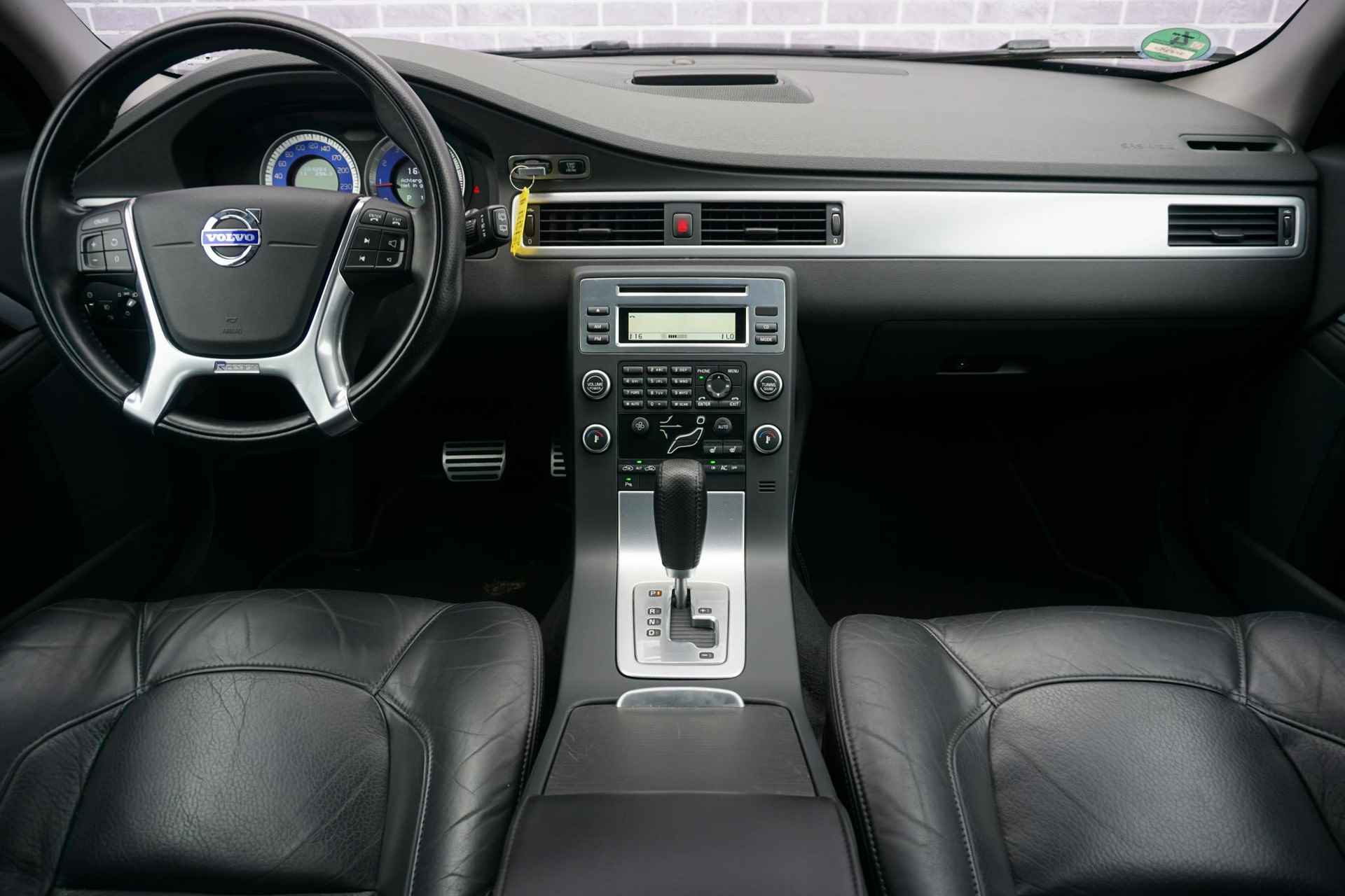Volvo V70 2.0T R-Edition 200PK | Bi-Xenon koplampen | parkeersensoren | Spoiler | Leder | regensensor | Climate control | Bluetooth/AUX/USB/ | All season banden | - 5/23