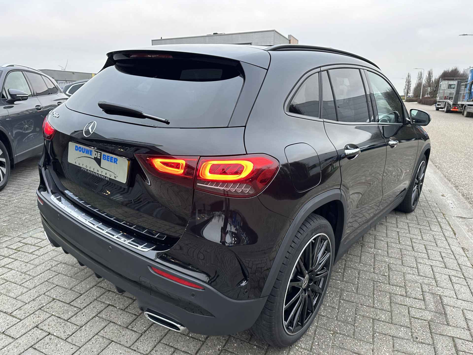 Mercedes-Benz GLA 250 e AMG Line Night Pano-Dak | Camera 360 | Dodehoek | Keyless - 6/32