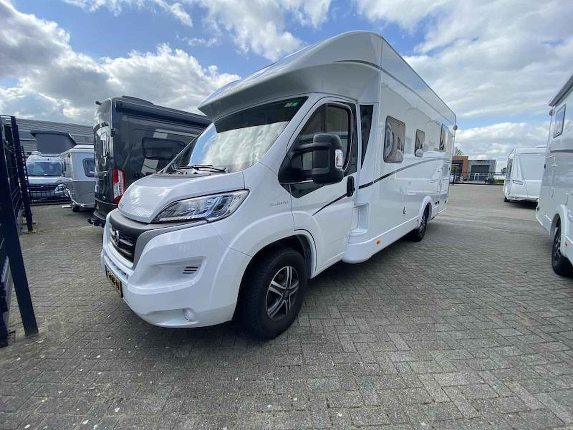 Dethleffs Trend T 7057 DBM nette gebruikte camper - 3/13