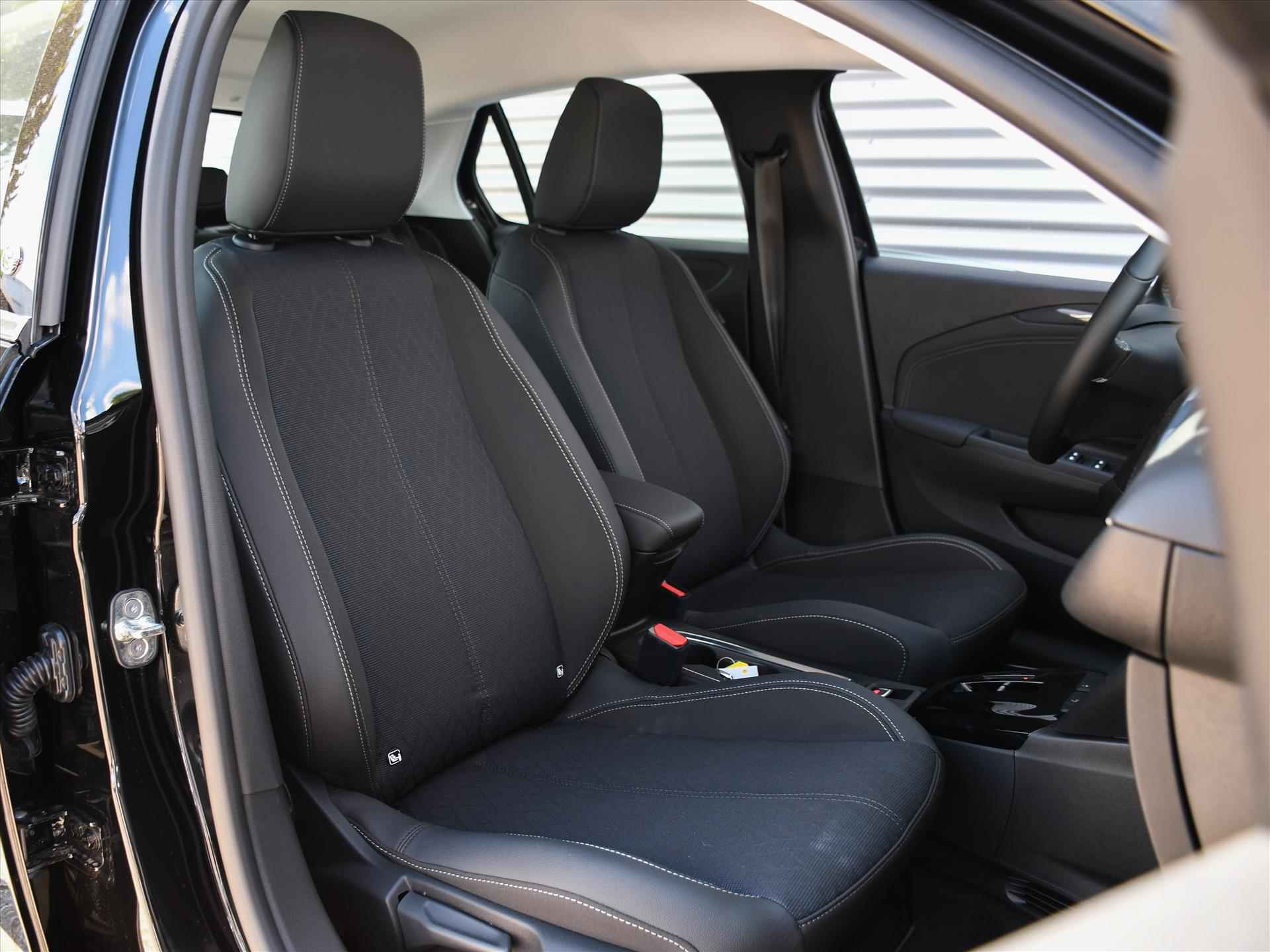 Opel Corsa Electric Elegance 50kWh 136pk Automaat PDC + CAM. | 17'' LM | CRUISE CONTROL | DAB | NAVI | APPLE-CARPLAY | CLIMA - 8/29