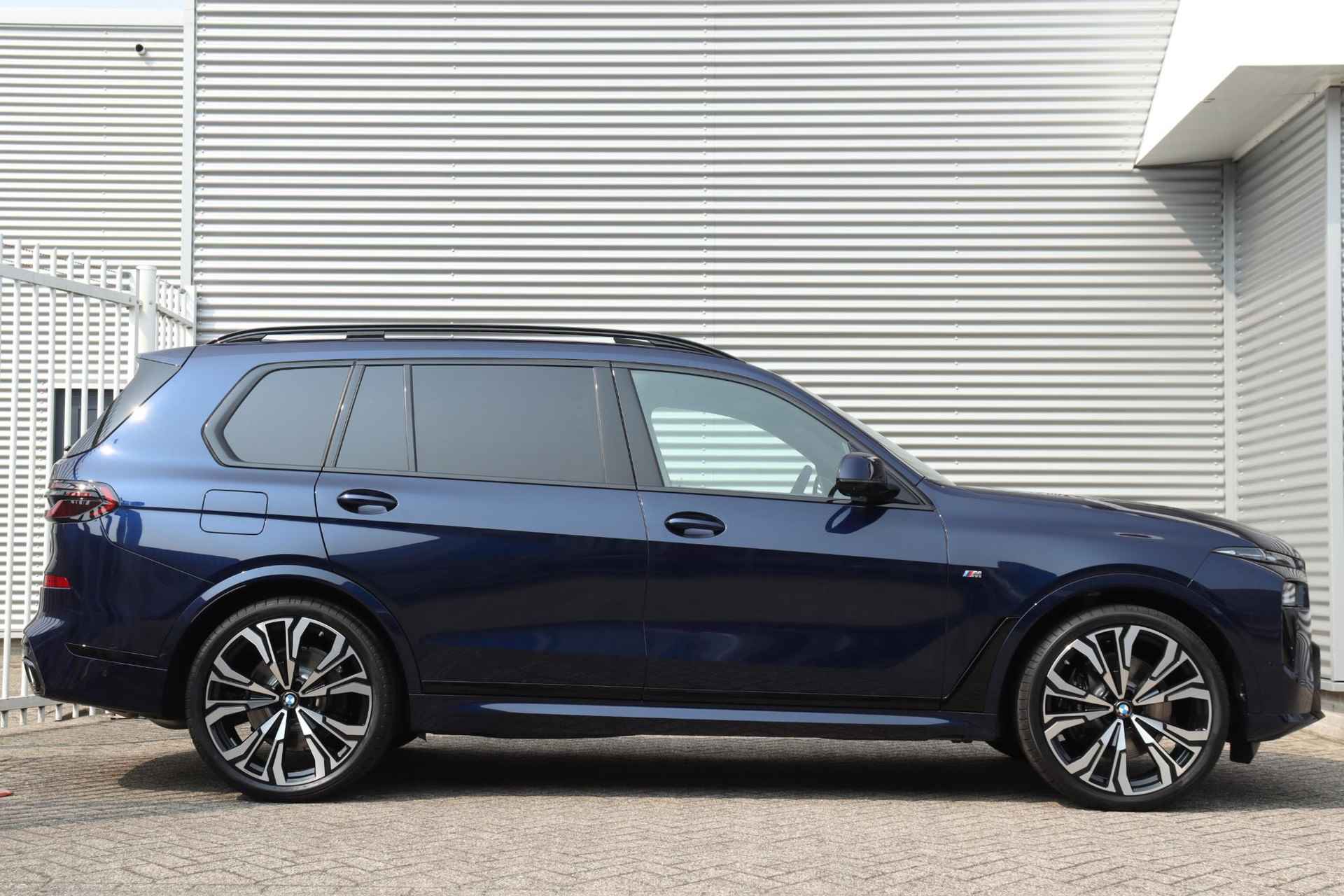 BMW X7 xDrive40i M Sport package | M Sport package Pro | Innovation package - 5/52