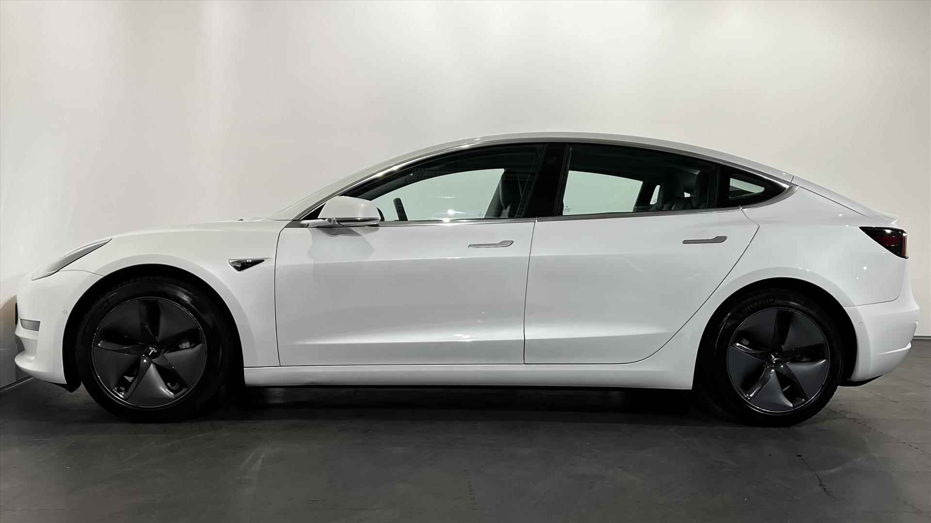 Tesla Model 3 Long-Range Dual Motor AWD - 7/35