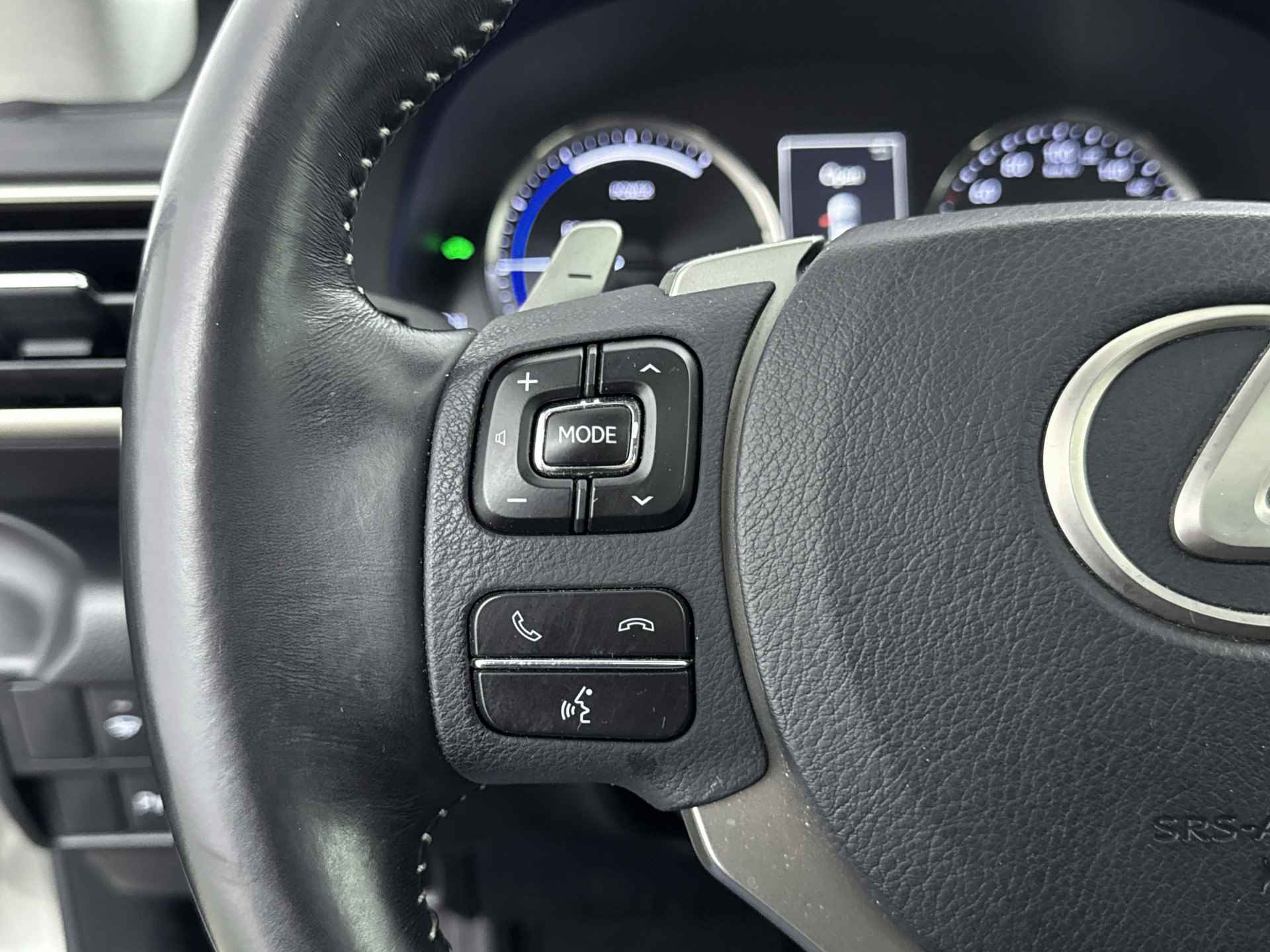 Lexus IS 300h Hybrid Business Line | Navigatie | Schuif/kanteldak | LM velgen | Cruise Control | - 21/40