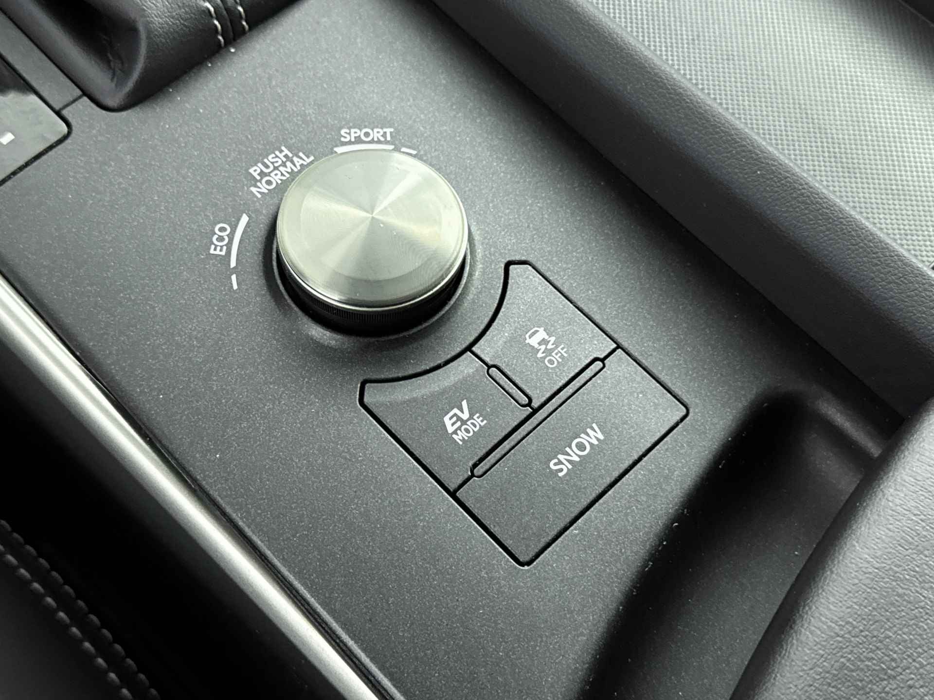 Lexus IS 300h Hybrid Business Line | Navigatie | Schuif/kanteldak | LM velgen | Cruise Control | - 33/40