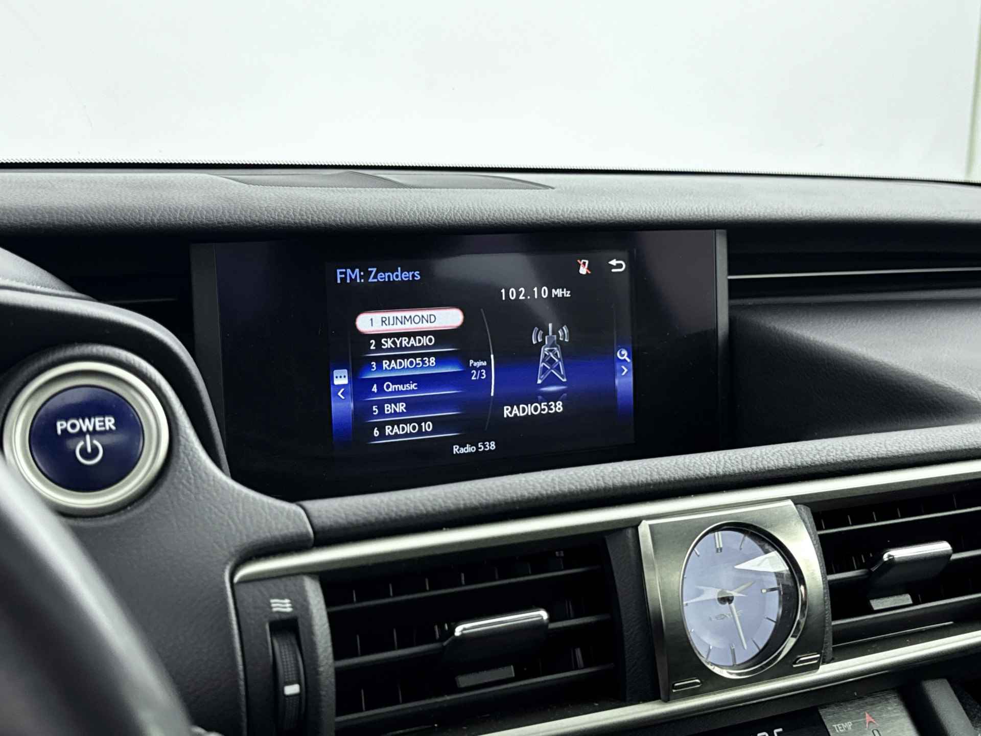 Lexus IS 300h Hybrid Business Line | Navigatie | Schuif/kanteldak | LM velgen | Cruise Control | - 38/40