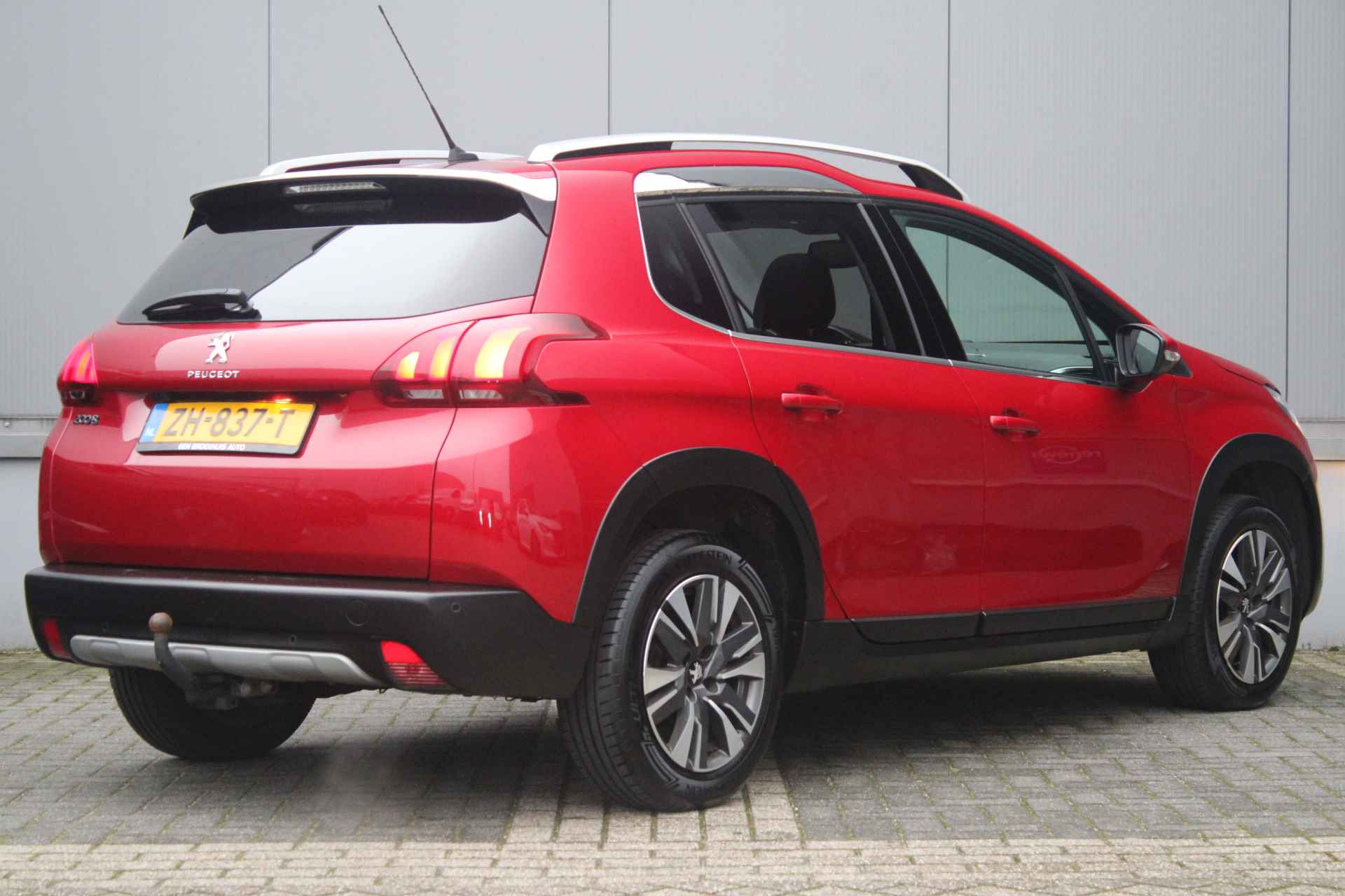 Peugeot 2008 1.2 Turbo 110-PK Allure NAVI | CAMERA | PANORAMADAK | TREKHAAK | CLIMATE CONTROL - 5/27