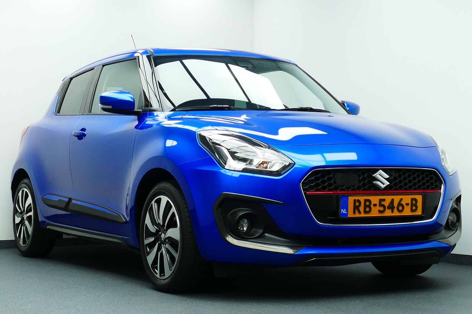 Suzuki Swift 1.0 Stijl Smart Hybrid. Clima, Cruise, Camera, Led Koplampen, Afn Haak 1000kg - 2/39