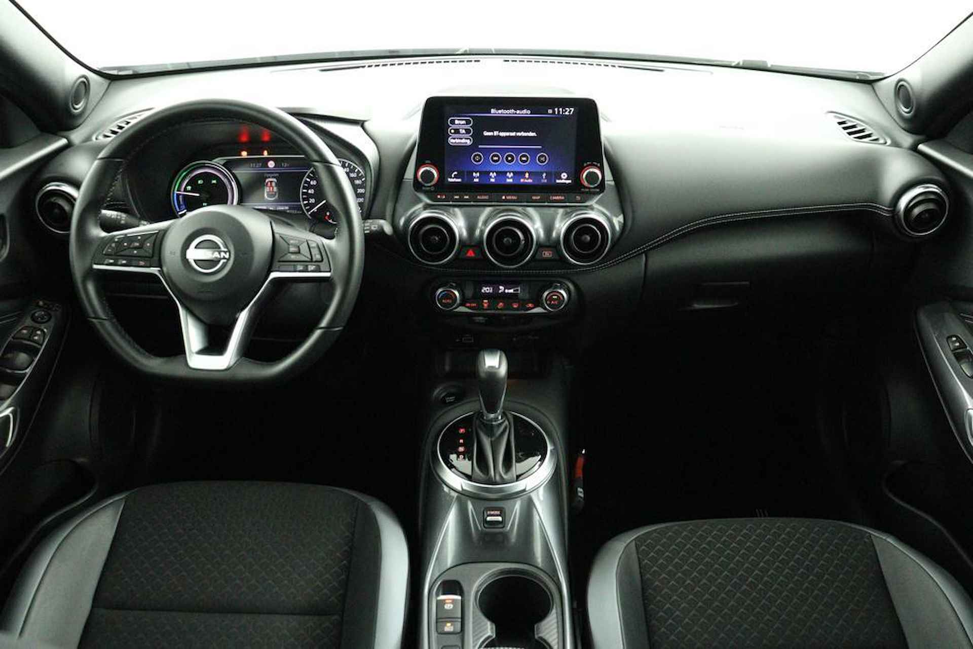 Nissan Juke 1.6 Hybrid N-Design | AUTOMAAT | Navigatie | Climate Control | Two-Tone Kleur | Camera | Parkeerhulp V+A - 9/48