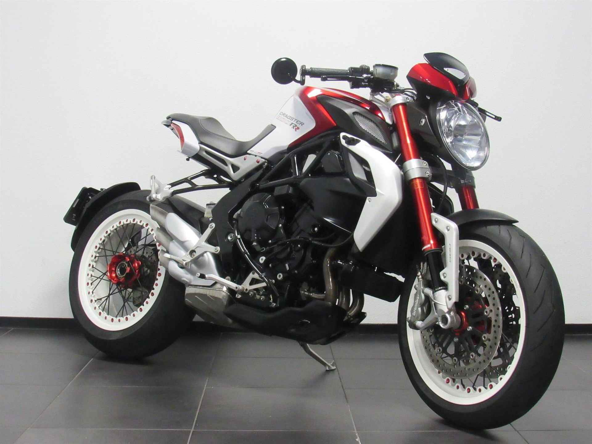 MV Agusta DRAGSTER 800 RR - 2016 - 2/14