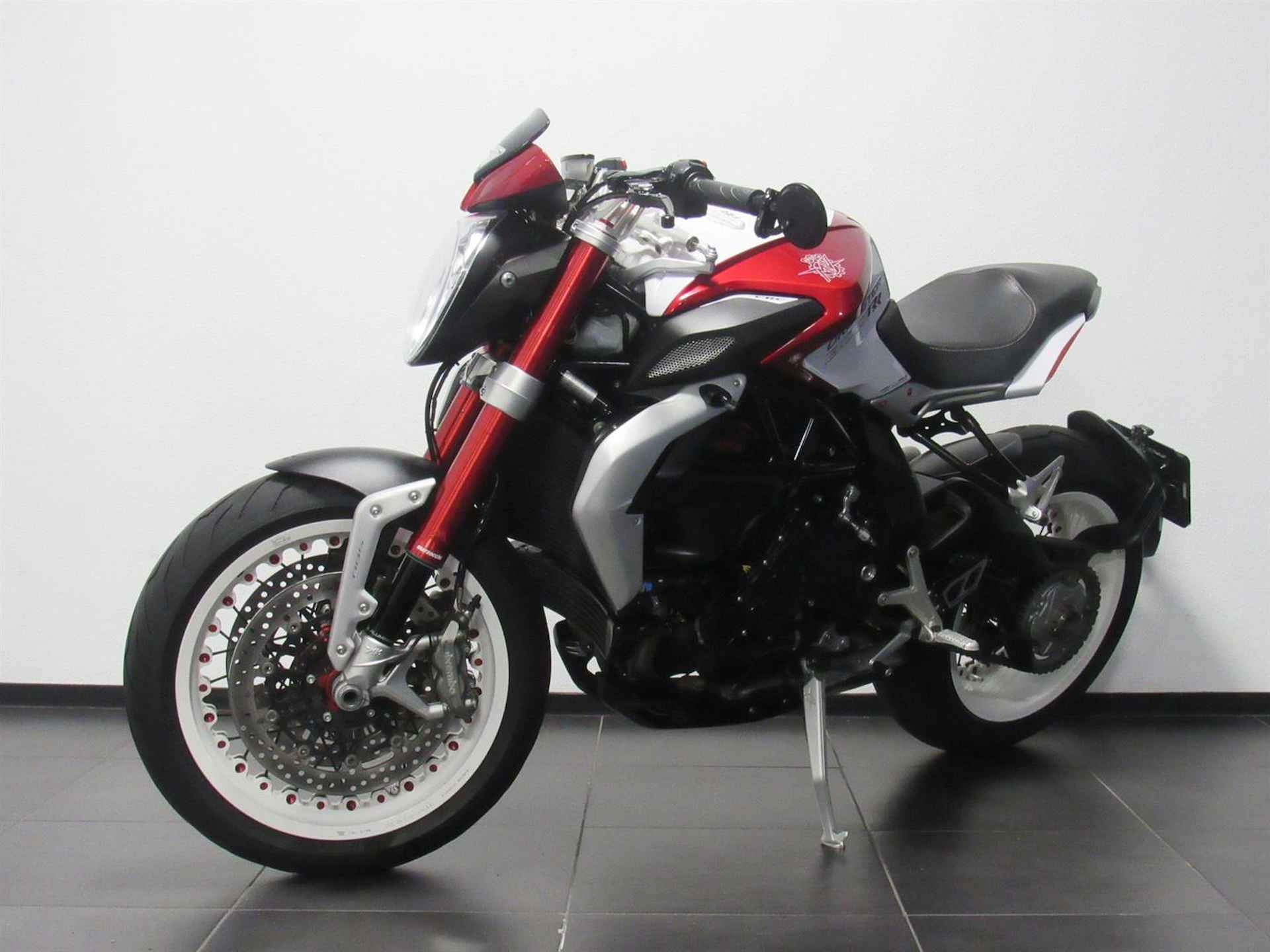 MV Agusta DRAGSTER 800 RR - 2016 - 3/14