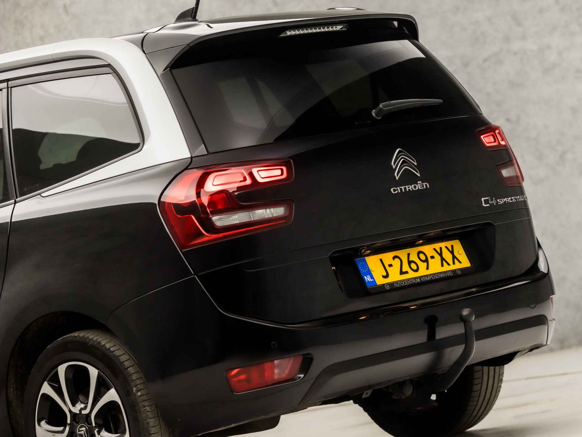 Citroën Grand C4 Spacetourer 1.2 PureTech Sport 7 Persoons Automaat (APPLE CARPLAY, NAVIGATIE, CAMERA, GETINT GLAS, MASSAGE, SPORTSTOELEN, PARKEERSENSOREN, TREKHAAK, CRUISE, DAB+, NIEUWSTAAT) - 11/33