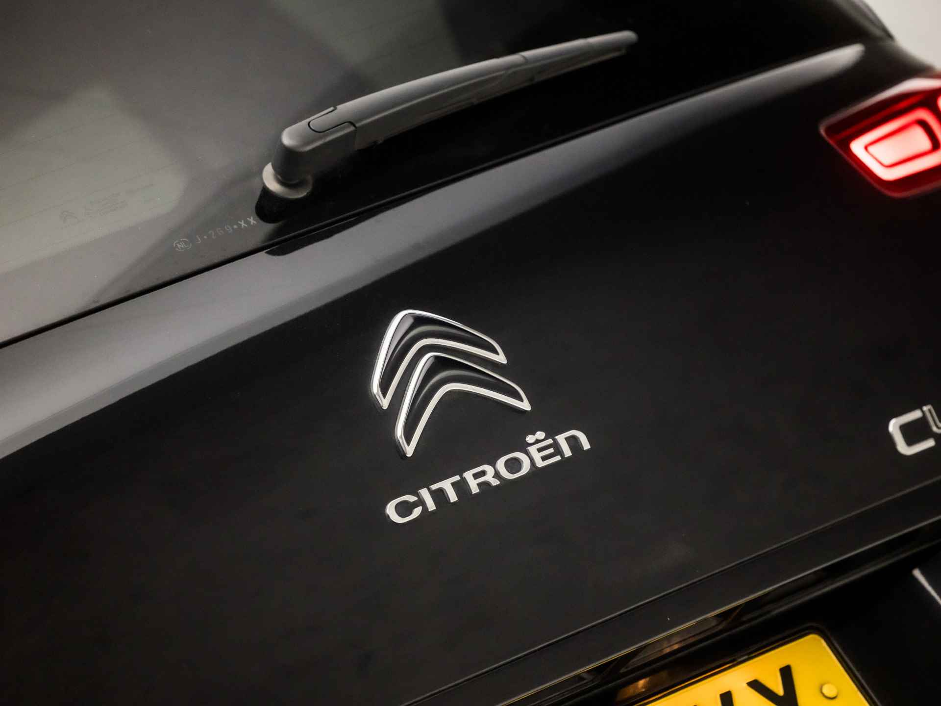 Citroën Grand C4 Spacetourer 1.2 PureTech Sport 7 Persoons Automaat (APPLE CARPLAY, NAVIGATIE, CAMERA, GETINT GLAS, MASSAGE, SPORTSTOELEN, PARKEERSENSOREN, TREKHAAK, CRUISE, DAB+, NIEUWSTAAT) - 25/33