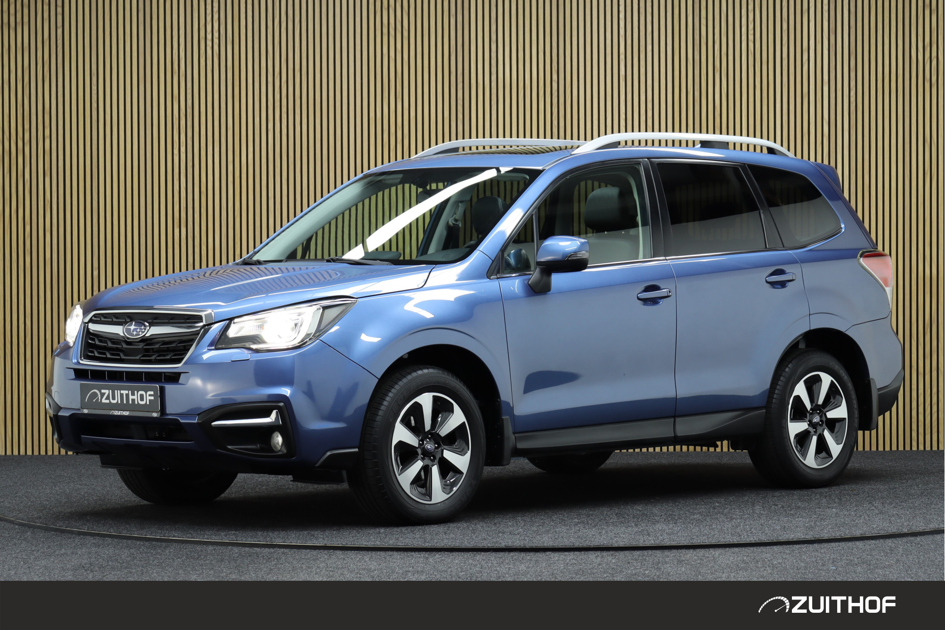 Subaru Forester 2.0 Premium | Panoramadak | Trekhaak | Leder | 1-ste Eigenaar | Navigatie | Cruise-control | Camera