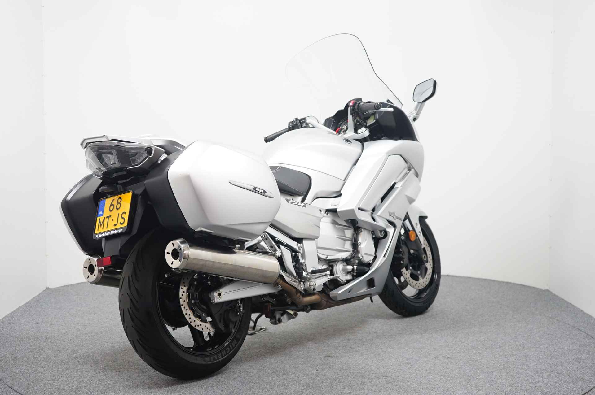 Yamaha FJR 1300 AS - 8/13