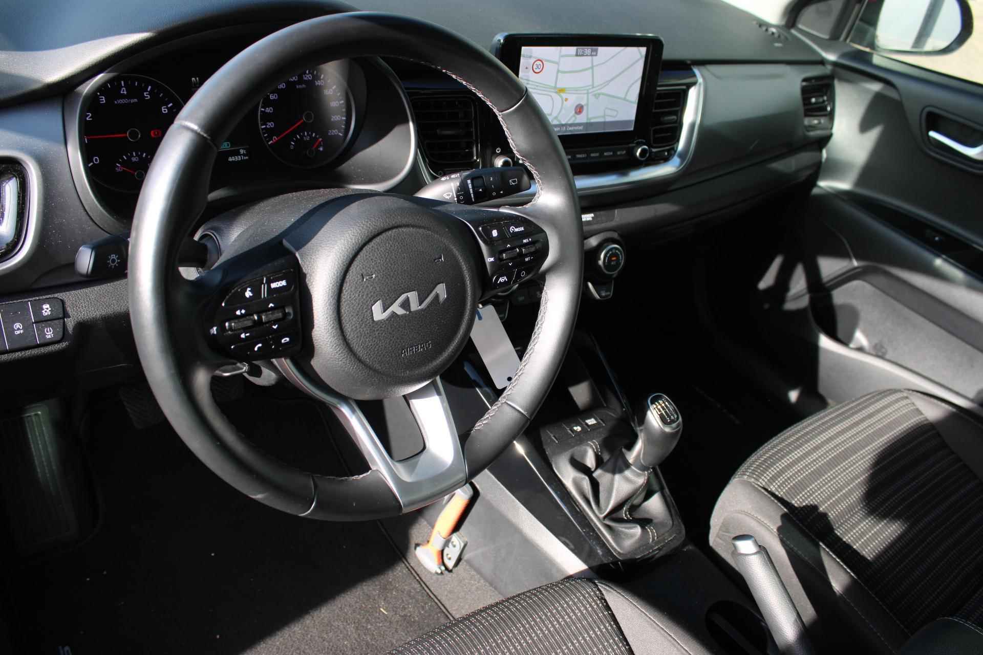 Kia Stonic 1.0 T-GDi MHEV DynamicLine | Navigatie | Camera | Climate control | Cruise control | Apple Carplay/Android Auto | PDC | LMV - 18/27