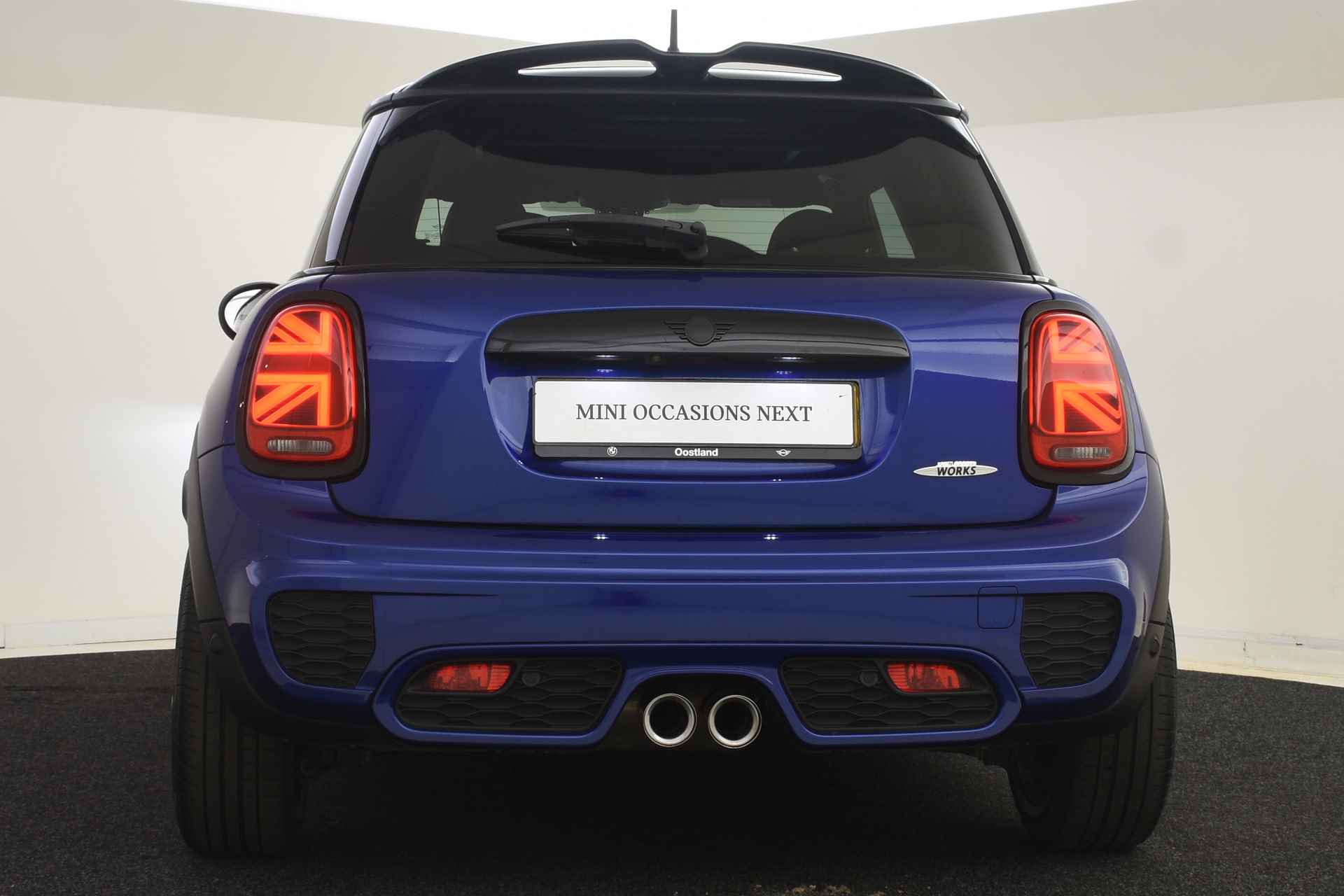 MINI Hatchback JCW Chili Automaat / Panoramadak / JCW Sportstoelen  Active Cruise Control / Achteruitrijcamera / Head-Up / LED / Park Assistant - 24/40