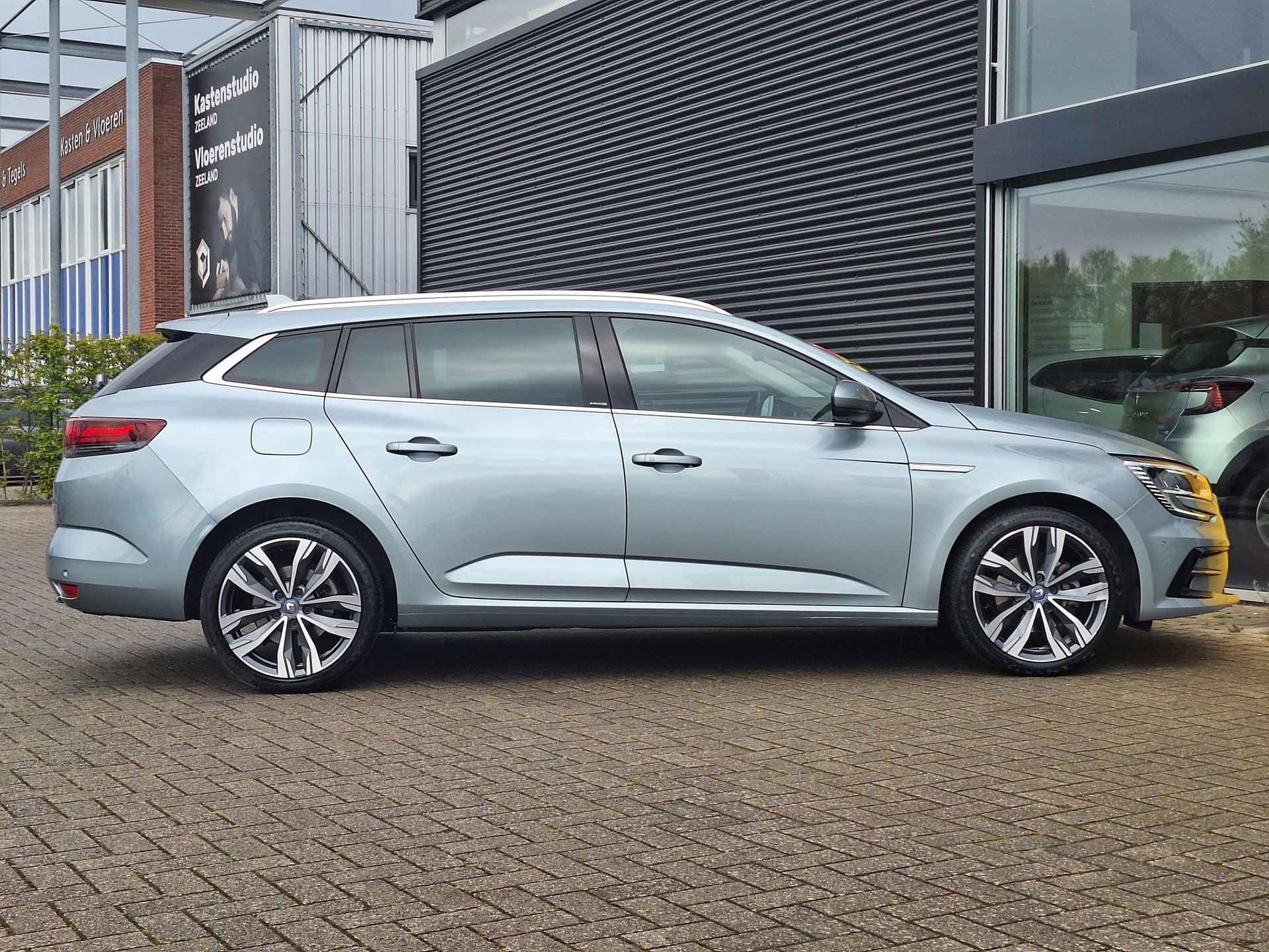 Renault Mégane Estate E-Tech Plug-In Hybrid 160 Intens Pack Easy Life, Pack Winter, 18" LM - 7/42