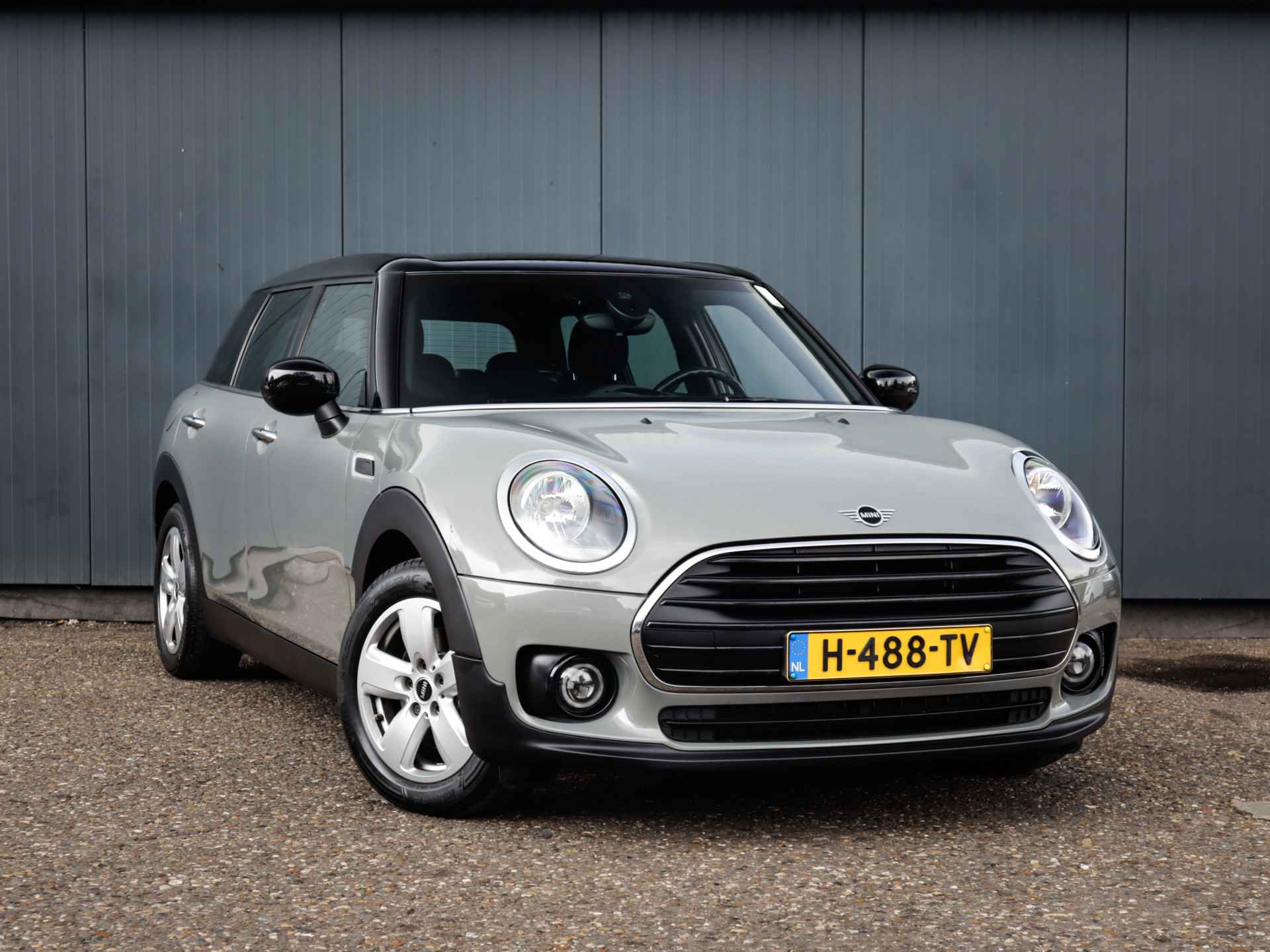 MINI Clubman 1.5 Cooper Business Edition (136 PK) 2e-Eig, Keurig-Onderh, 12-Mnd-BOVAG, NL-Auto, Alarm-Klasse-3, Airco, Navigatie, Cruisecontrol, Licht-Zicht-Pakket, Parkeersensoren-V+A, Bluetooth, Lm-Velgen-17Inch, Privacy-Glas - 31/36