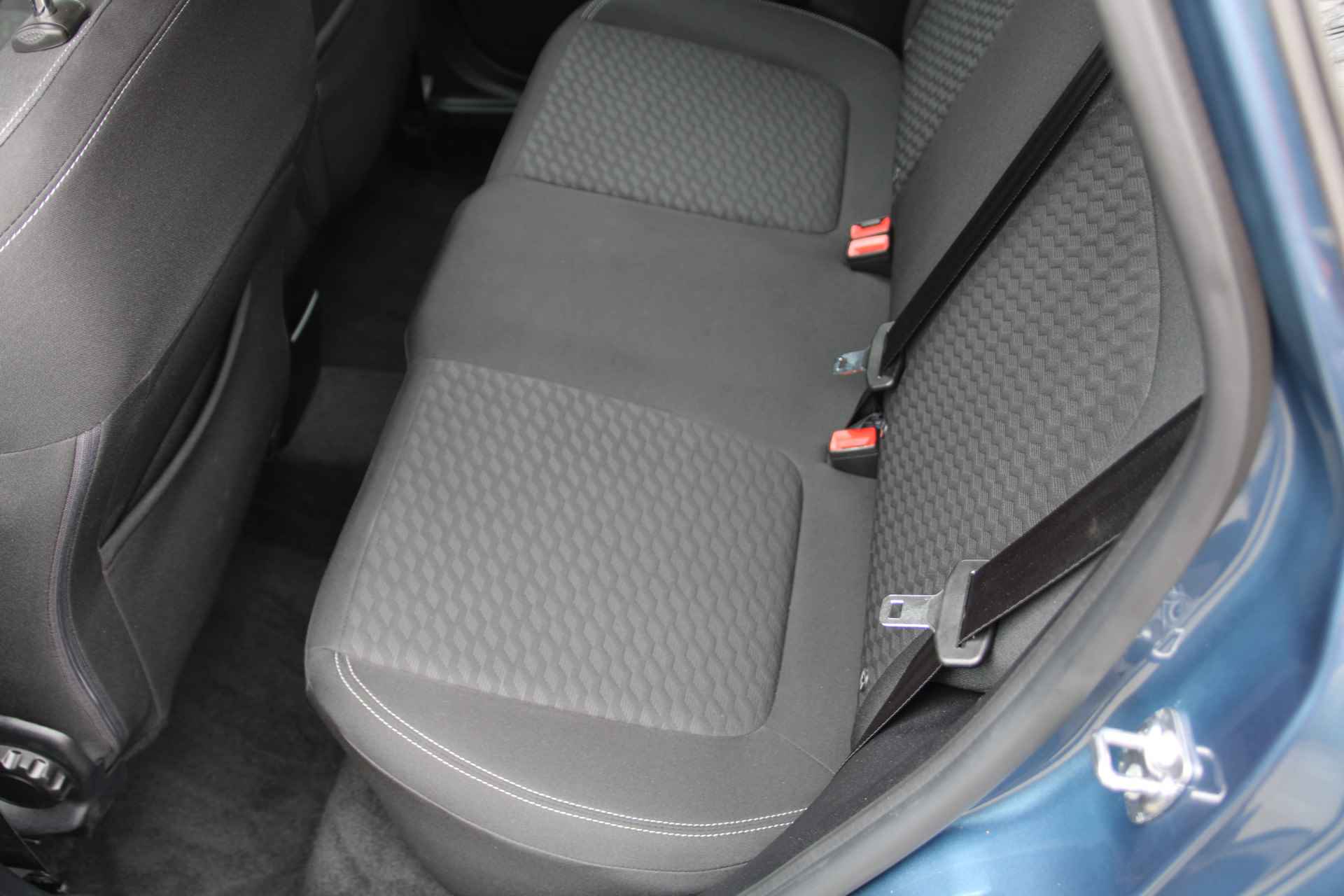 Ford Fiesta 1.0 EcoBoost 125pk Hybrid Titanium Automaat TREKHAAK WINTERPAKKET - 18/30