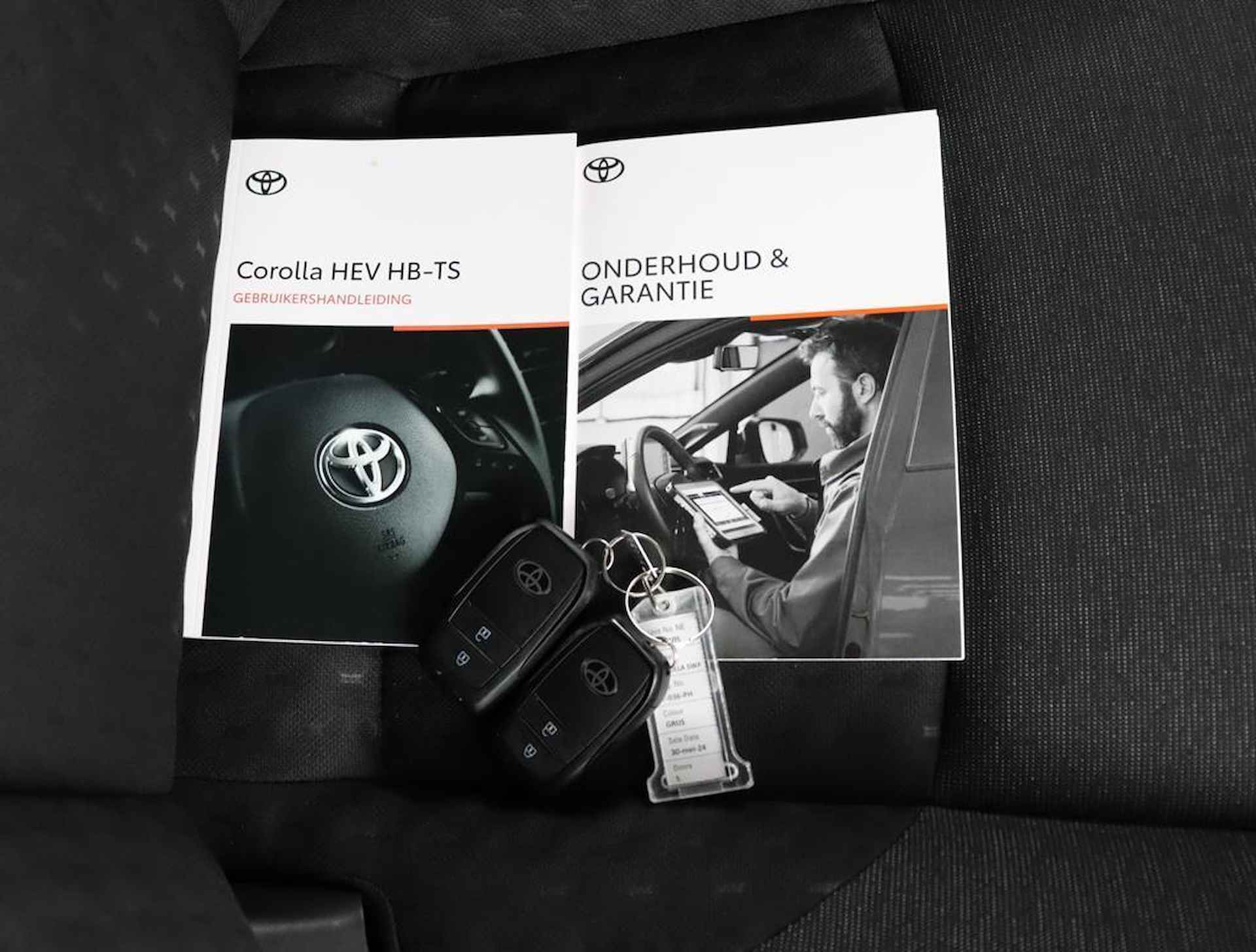 Toyota Corolla Touring Sports Hybrid 140 Active | Navigatie | Parkeercamera | Adaptive cruisecontrol | - 11/47
