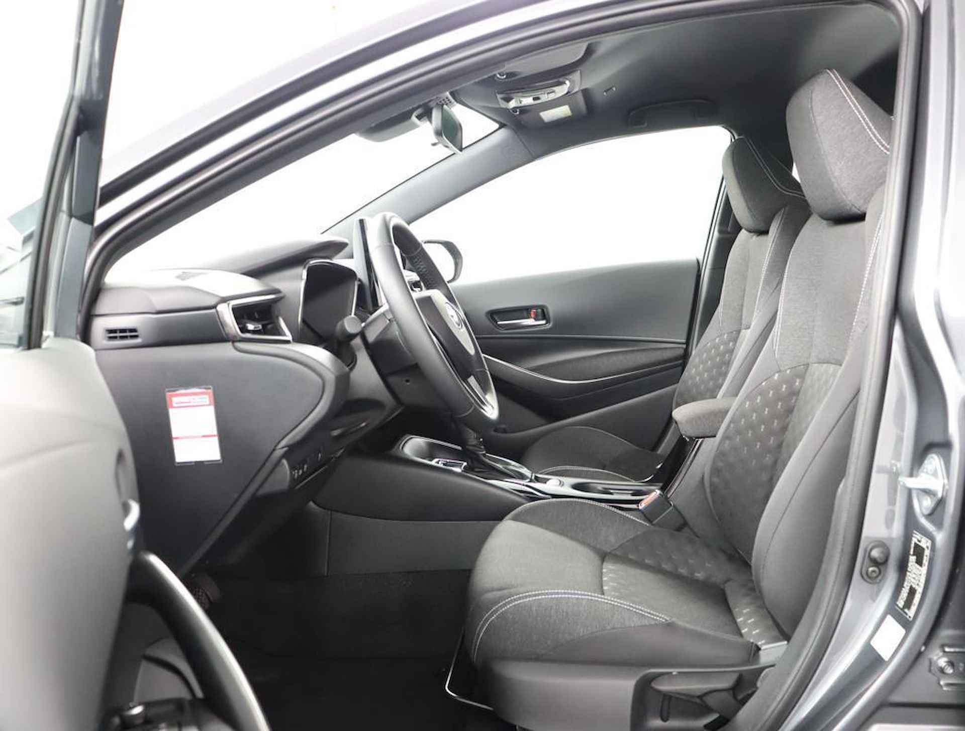 Toyota Corolla Touring Sports Hybrid 140 Active | Navigatie | Parkeercamera | Adaptive cruisecontrol | - 17/47
