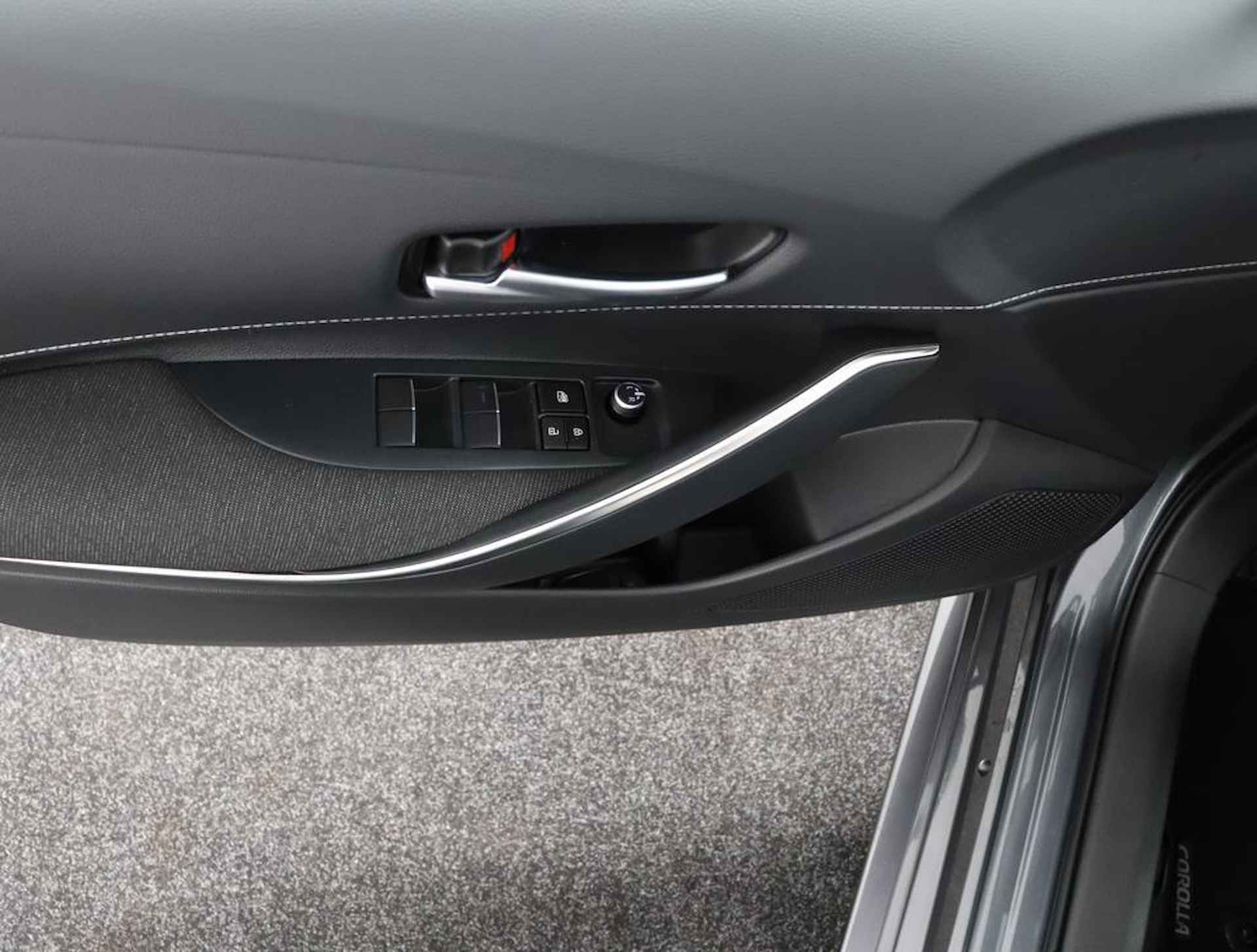 Toyota Corolla Touring Sports Hybrid 140 Active | Navigatie | Parkeercamera | Adaptive cruisecontrol | - 28/47