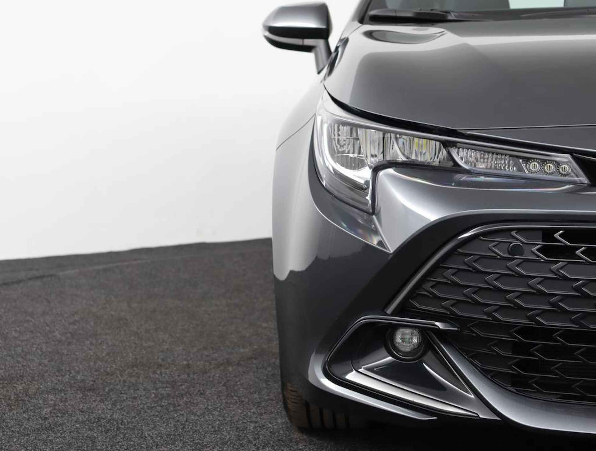 Toyota Corolla Touring Sports Hybrid 140 Active | Navigatie | Parkeercamera | Adaptive cruisecontrol | - 35/47