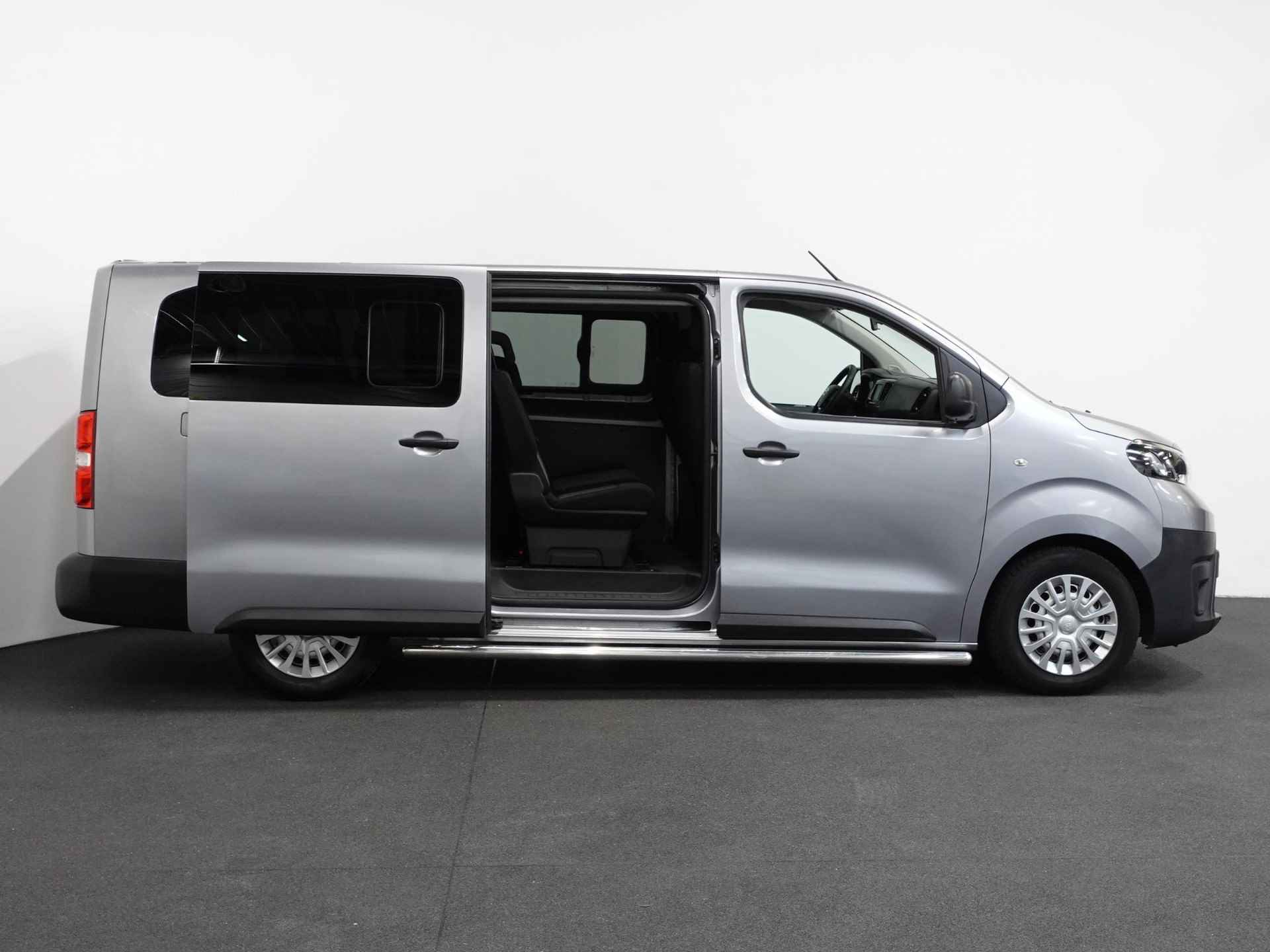 Toyota PROACE Shuttle 1.5 D-4D Navigator Long L3H1 |9 Persoons | Navigatie | Parkeersensoren | Carplay | Cruise Control | DAB | - 34/43