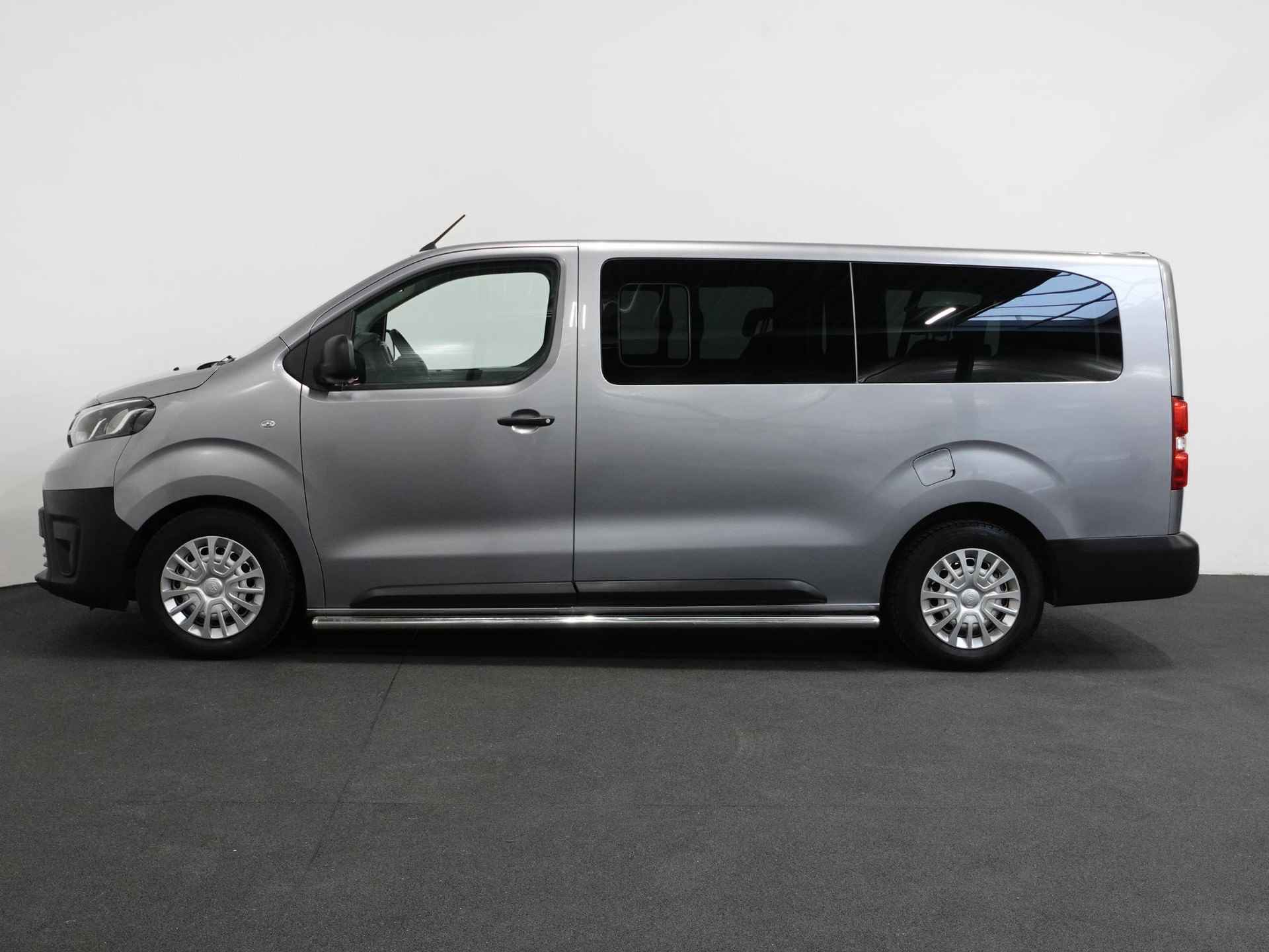 Toyota PROACE Shuttle 1.5 D-4D Navigator Long |9 Persoons | Navigatie | Parkeersensoren | Carplay | Cruise Control | DAB | - 27/43