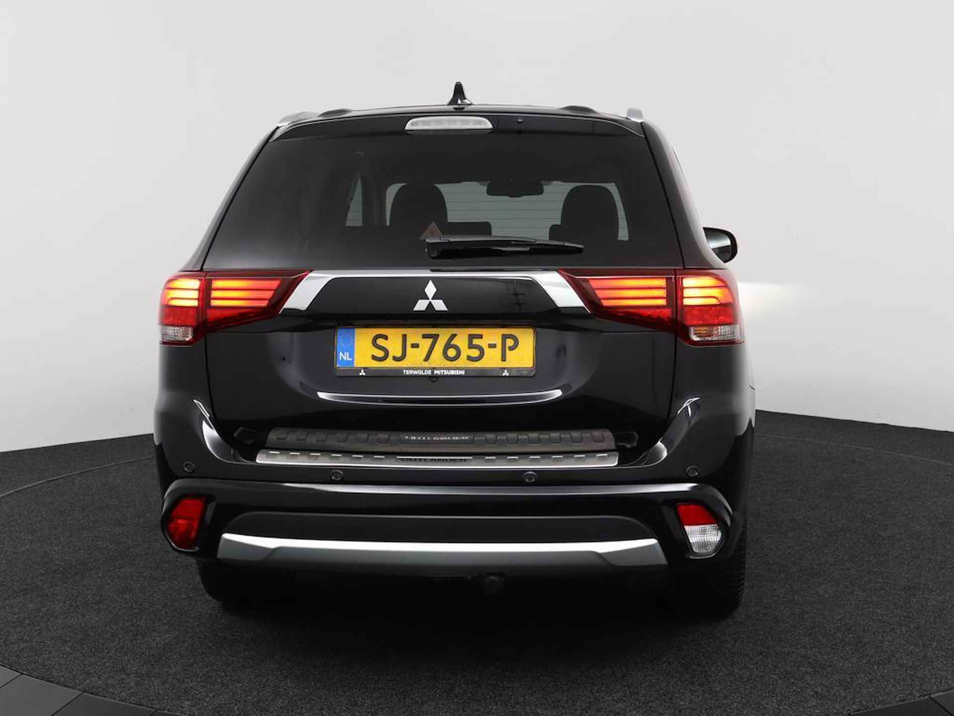 Mitsubishi Outlander 2.0 PHEV Premium - 4/48