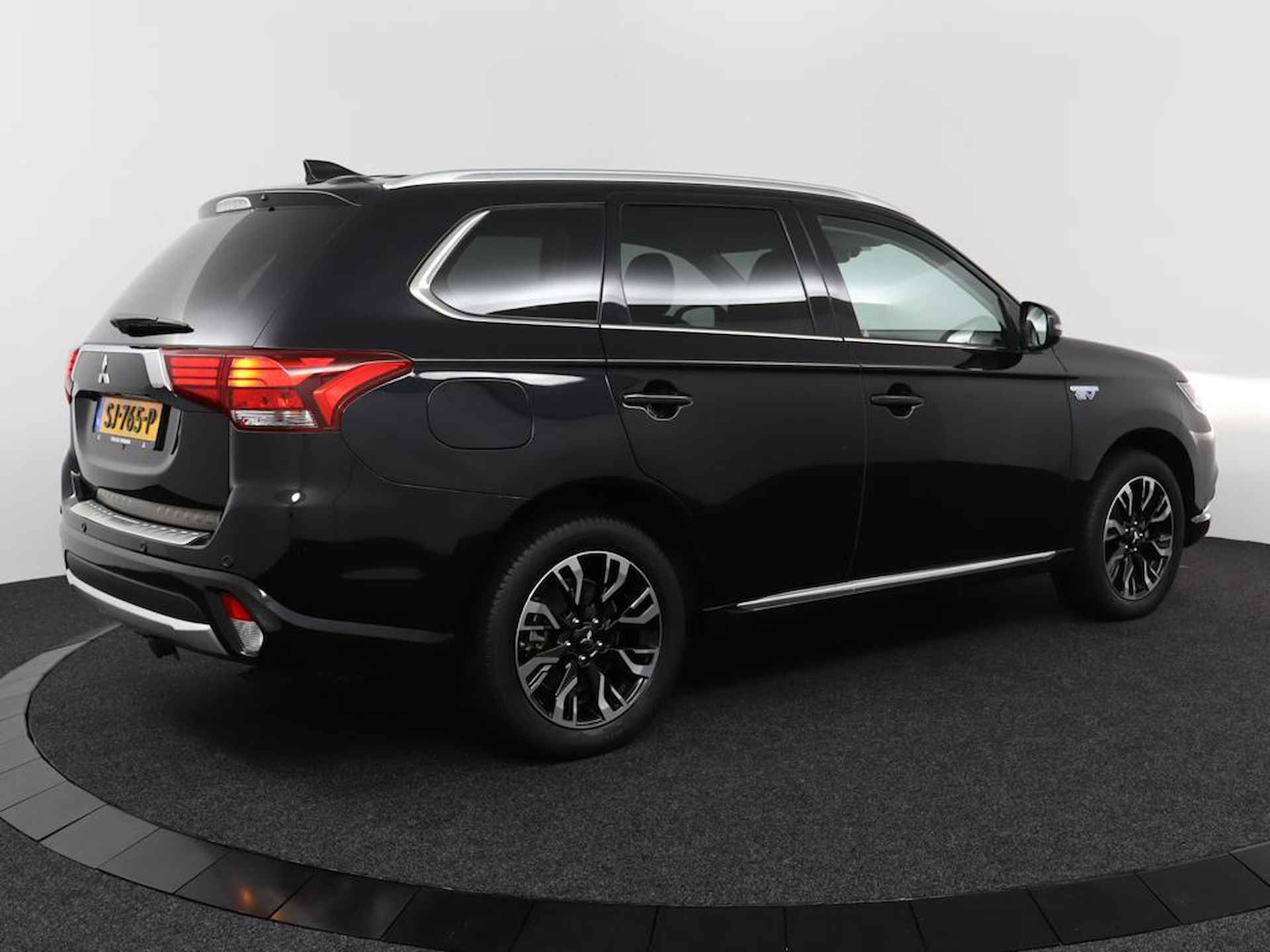 Mitsubishi Outlander 2.0 PHEV Premium - 5/48