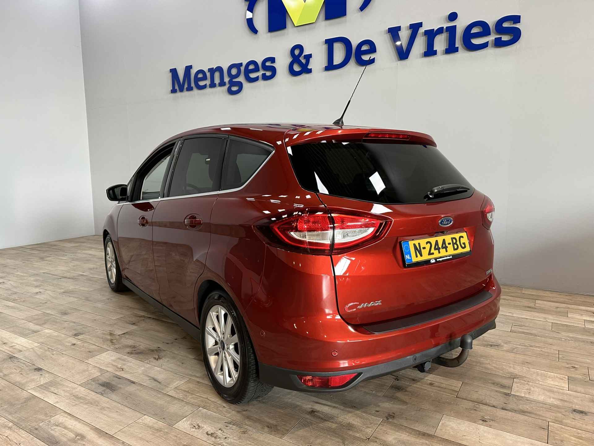 Ford C-MAX 1.0 Titanium Airco ECC | Navigatie | Cruise Control | Camera | Trekhaak | Stoelverwarming | Parkeerhulp | Isofix | - 5/45