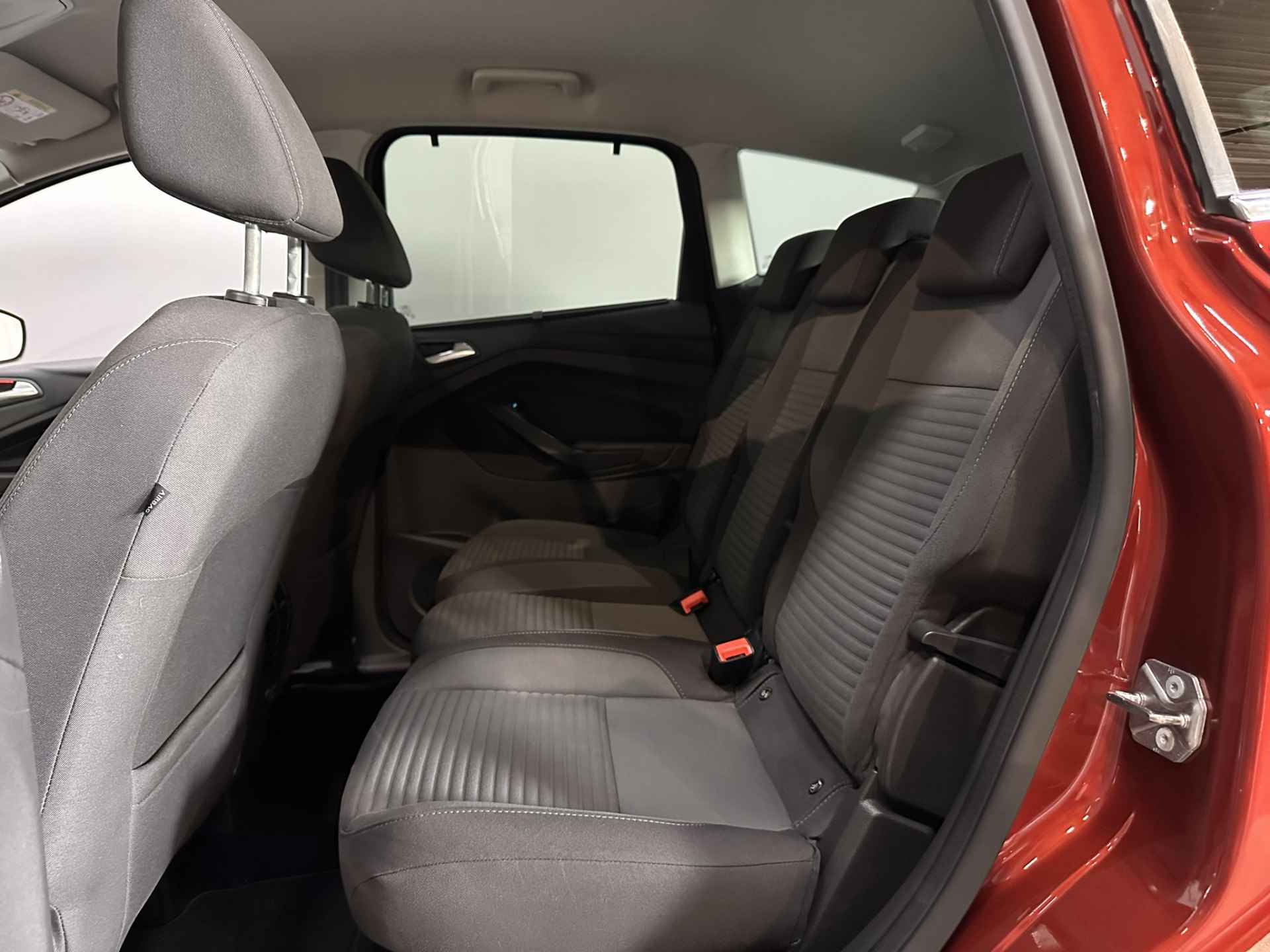 Ford C-MAX 1.0 Titanium Airco ECC | Navigatie | Cruise Control | Camera | Trekhaak | Stoelverwarming | Parkeerhulp | Isofix | - 27/45