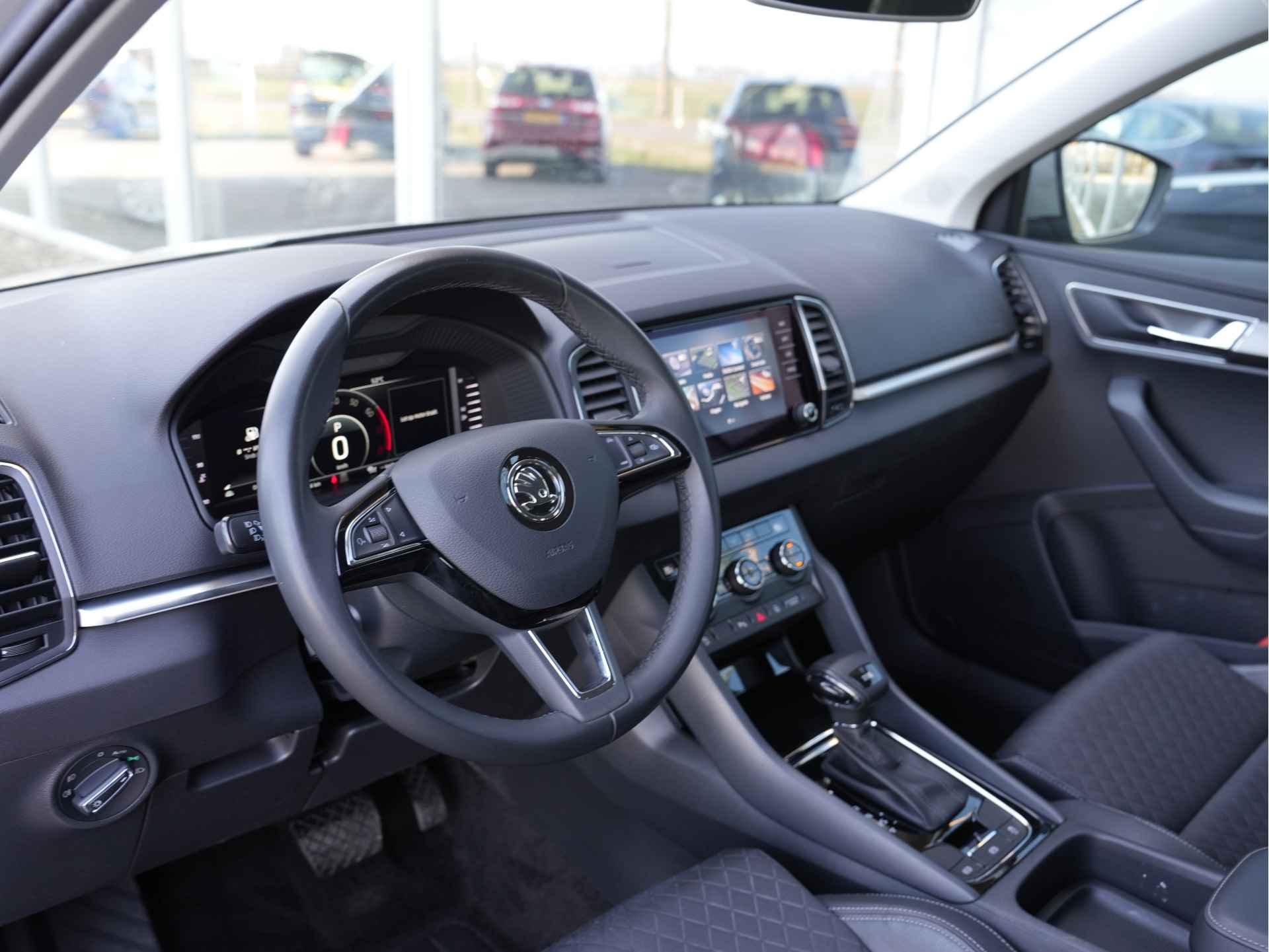 Škoda Karoq 1.5 TSI ACT Business Edition | Navigatie | Virtual Cockpit | Keyless - 4/29