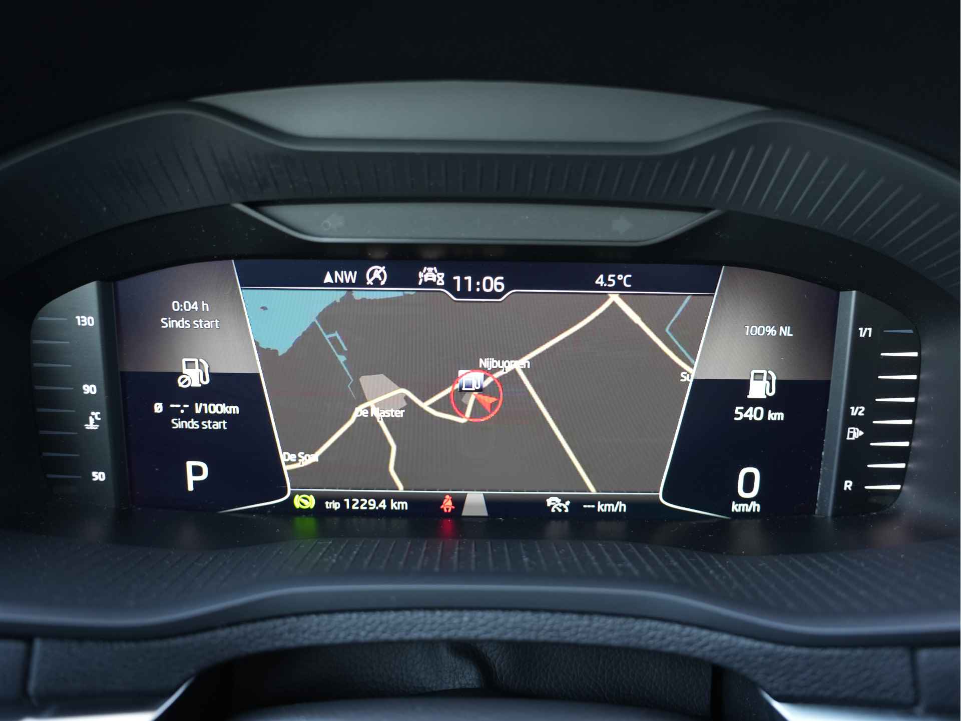 Škoda Karoq 1.5 TSI ACT Business Edition | Navigatie | Virtual Cockpit | Keyless - 14/29