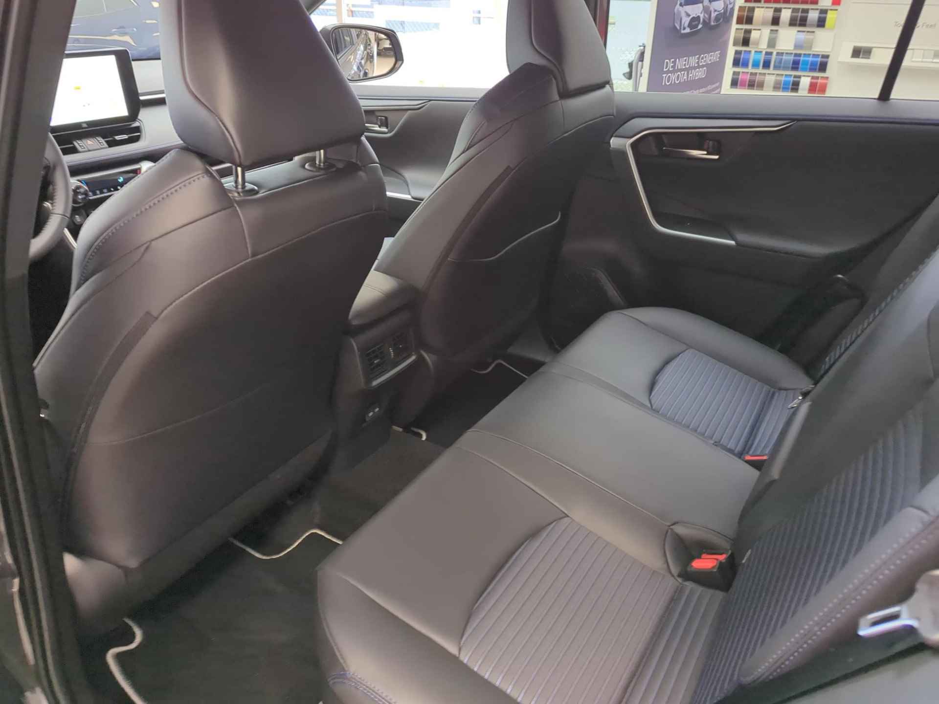 Toyota RAV4 2.5 Hybrid AWD Style | Black Edition | Innovation Pack | Apple Car Play / Android Auto | - 11/36