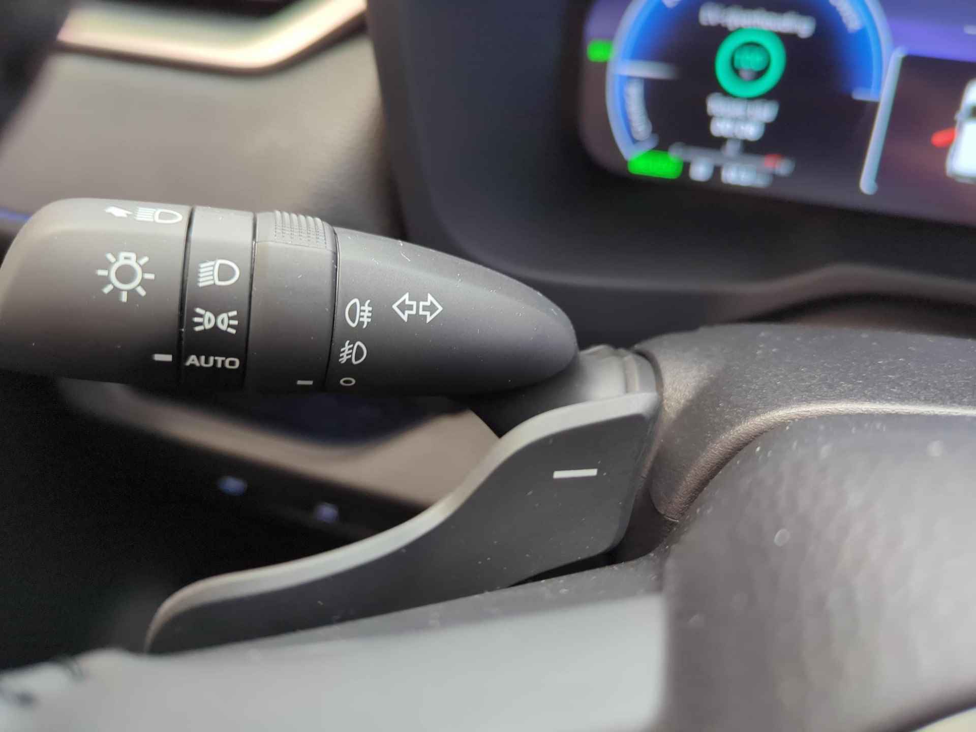 Toyota RAV4 2.5 Hybrid AWD Style | Black Edition | Innovation Pack | Apple Car Play / Android Auto | - 16/36