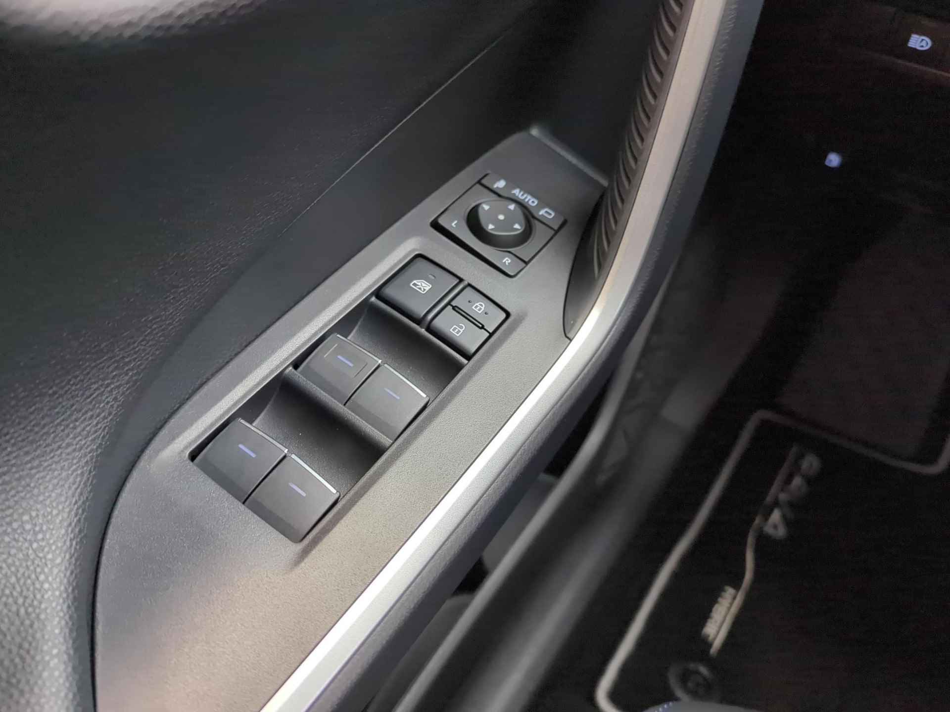Toyota RAV4 2.5 Hybrid AWD Style | Black Edition | Innovation Pack | Apple Car Play / Android Auto | - 20/36