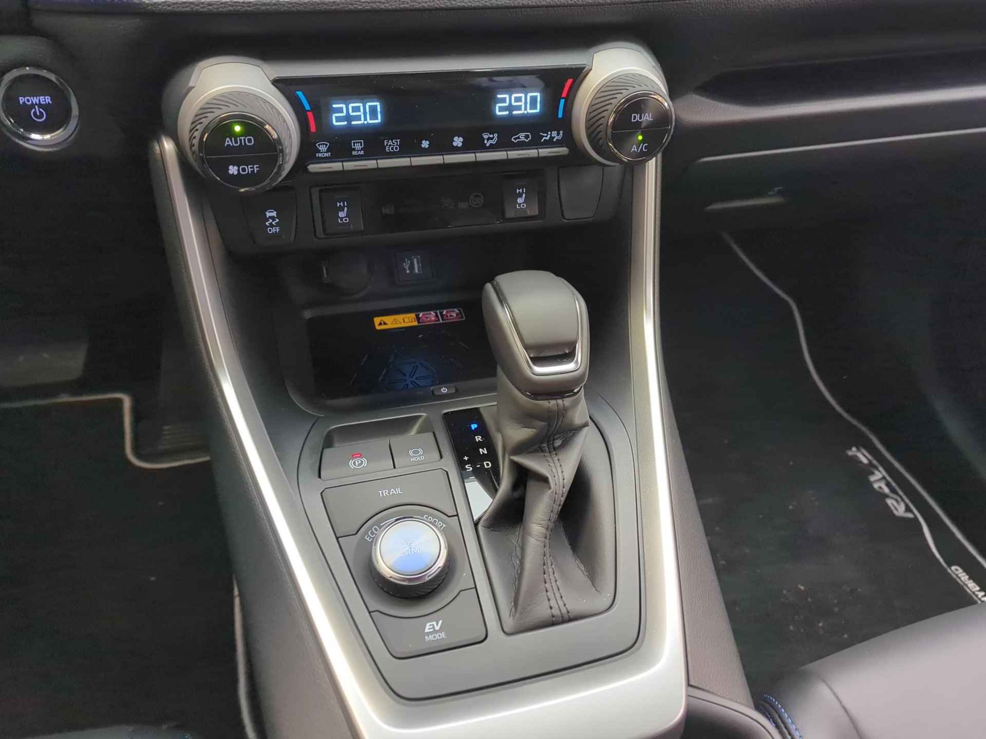 Toyota RAV4 2.5 Hybrid AWD Style | Black Edition | Innovation Pack | Apple Car Play / Android Auto | - 25/36