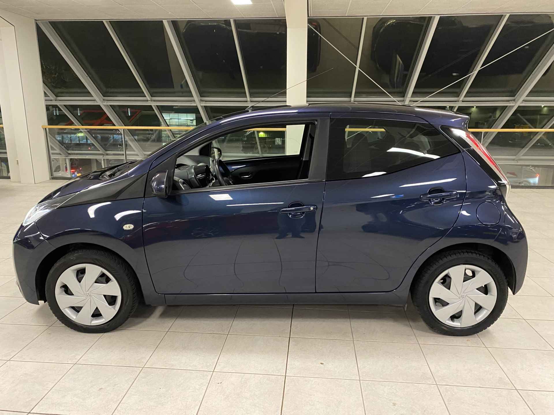 Toyota Aygo 1.0 VVT-i x-play - 3/31