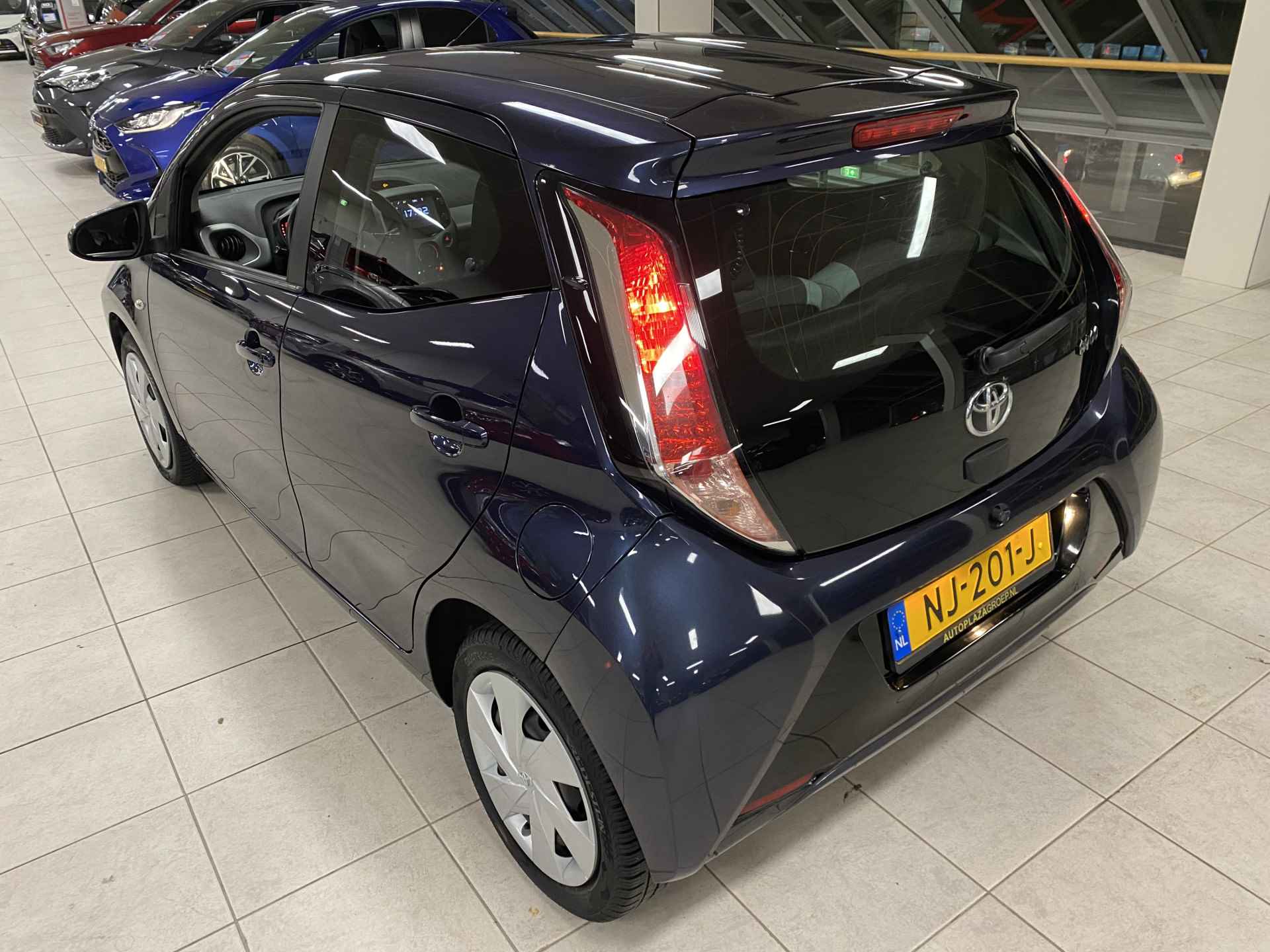 Toyota Aygo 1.0 VVT-i x-play - 4/31