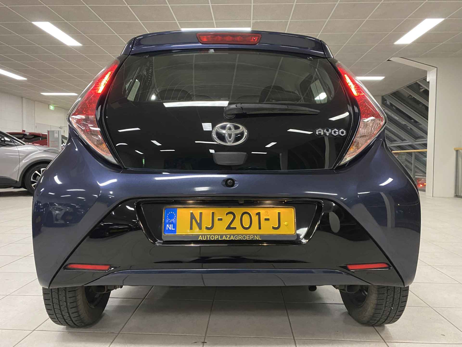 Toyota Aygo 1.0 VVT-i x-play - 5/31